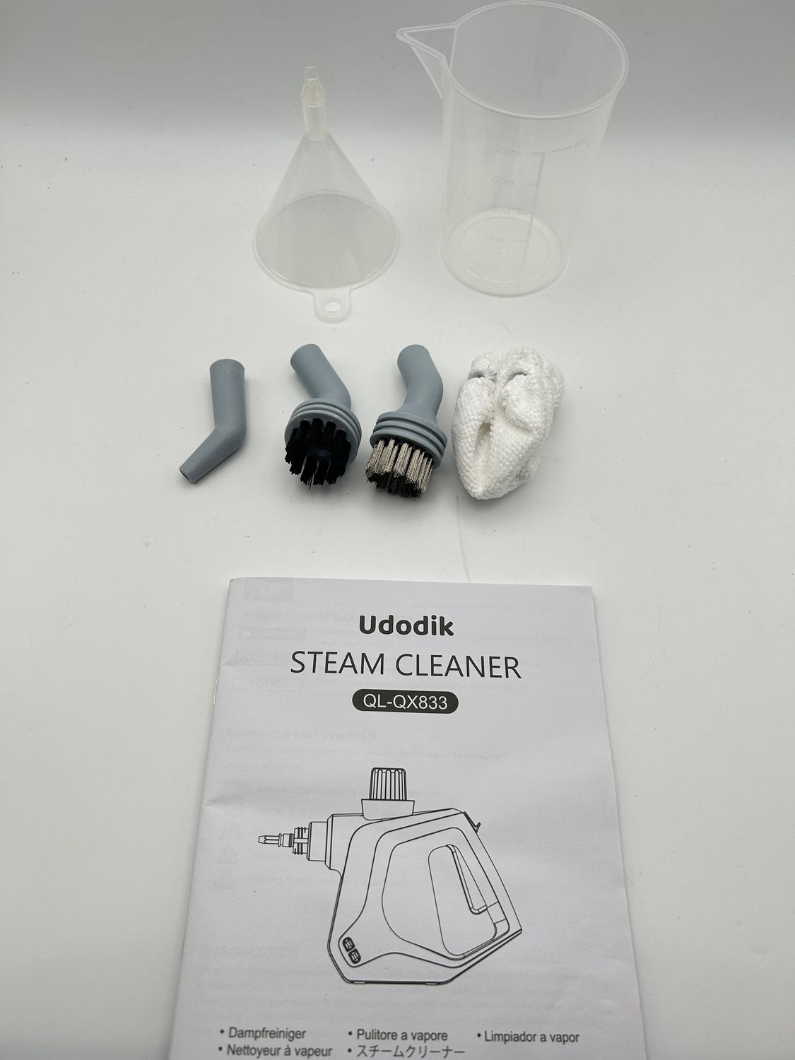 Przenośny parowy środek czyszczący z 10 akcesoriami (biały)