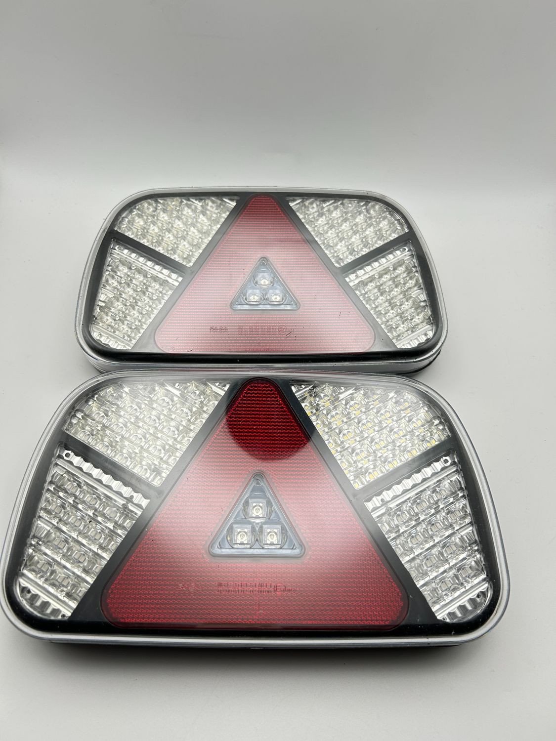 AOHEWEI Zestaw lamp tylnych do przyczepy 12V/24V