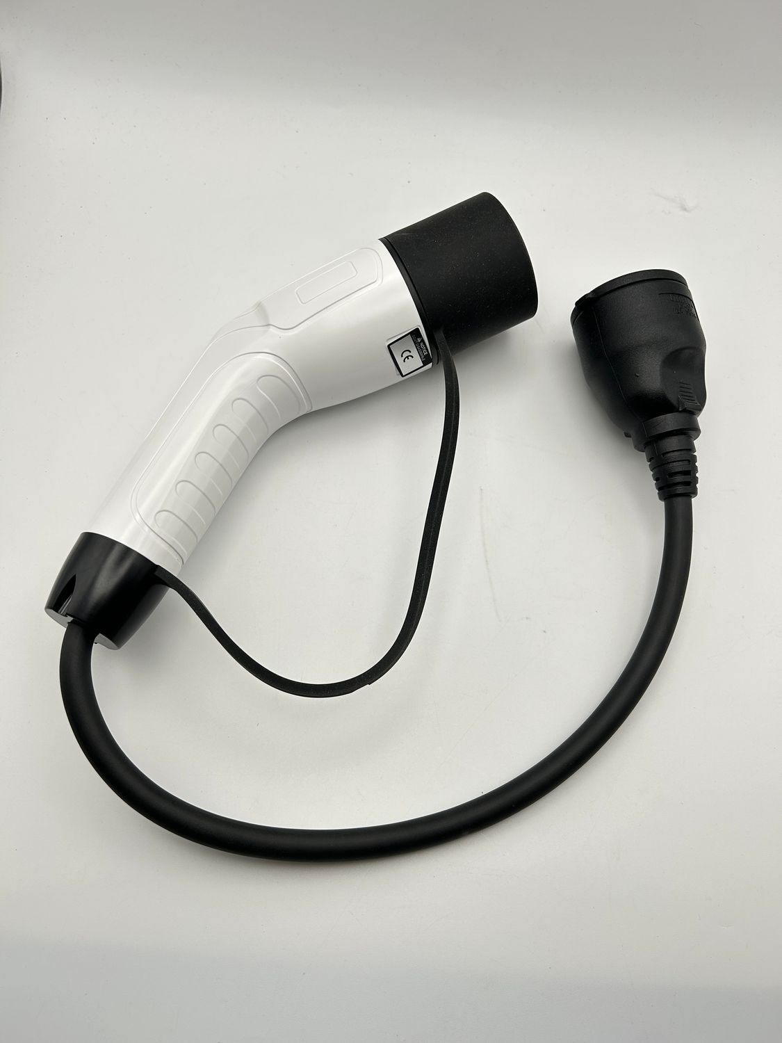 Adapter ładowarki AOHEWEI Typ 2 do ładowarki Schuko, 16 A 3,5 kW