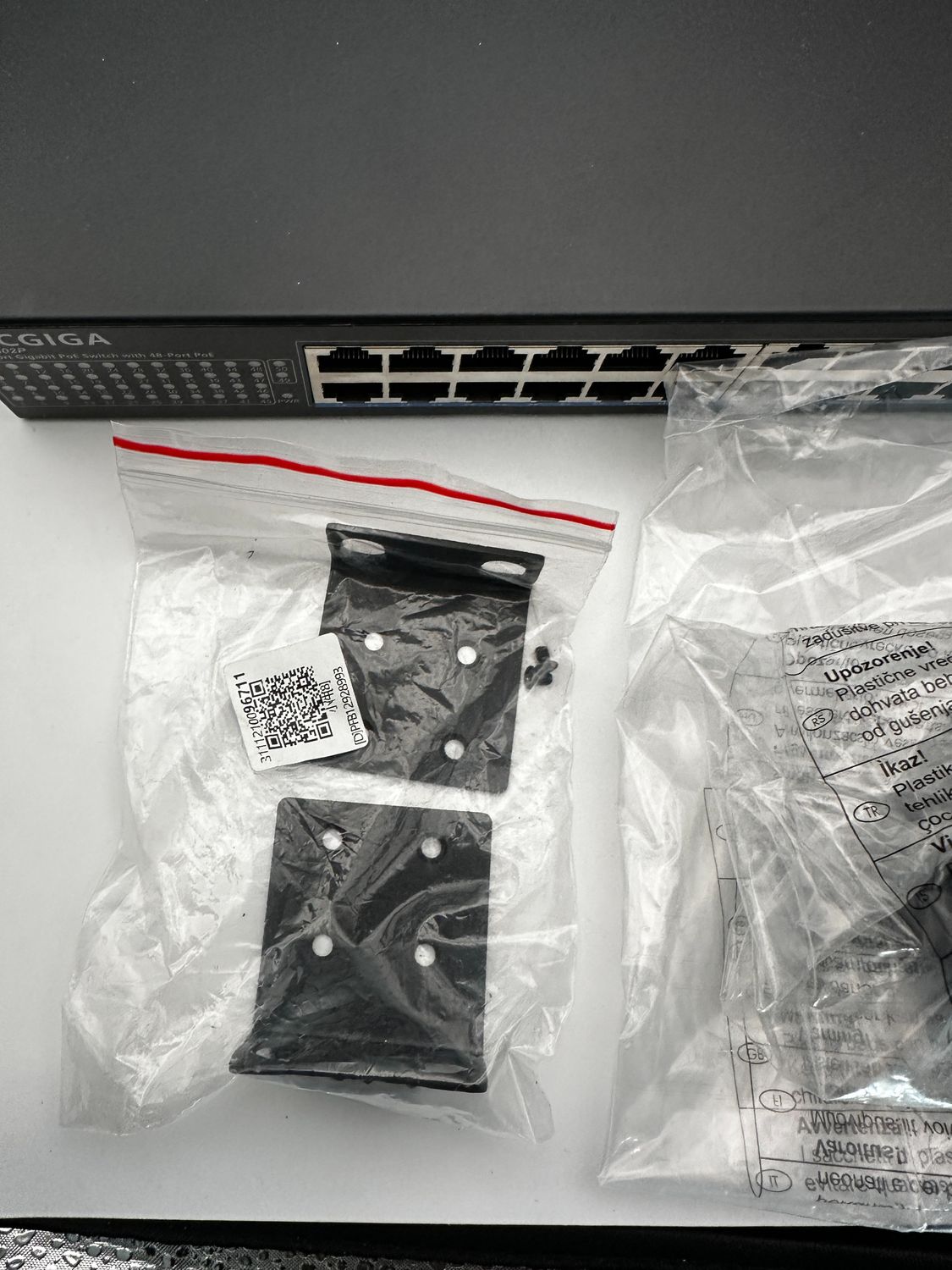 NICGIGA 48-portowy przełącznik Gigabit PoE+@400W, 2x1G SFP, montaż biurkowy/rackowy