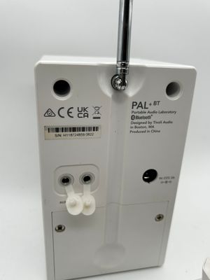Tivoli Audio PAL+BT Przenośne radio Bluetooth-UKW/DAB+ (Białe)