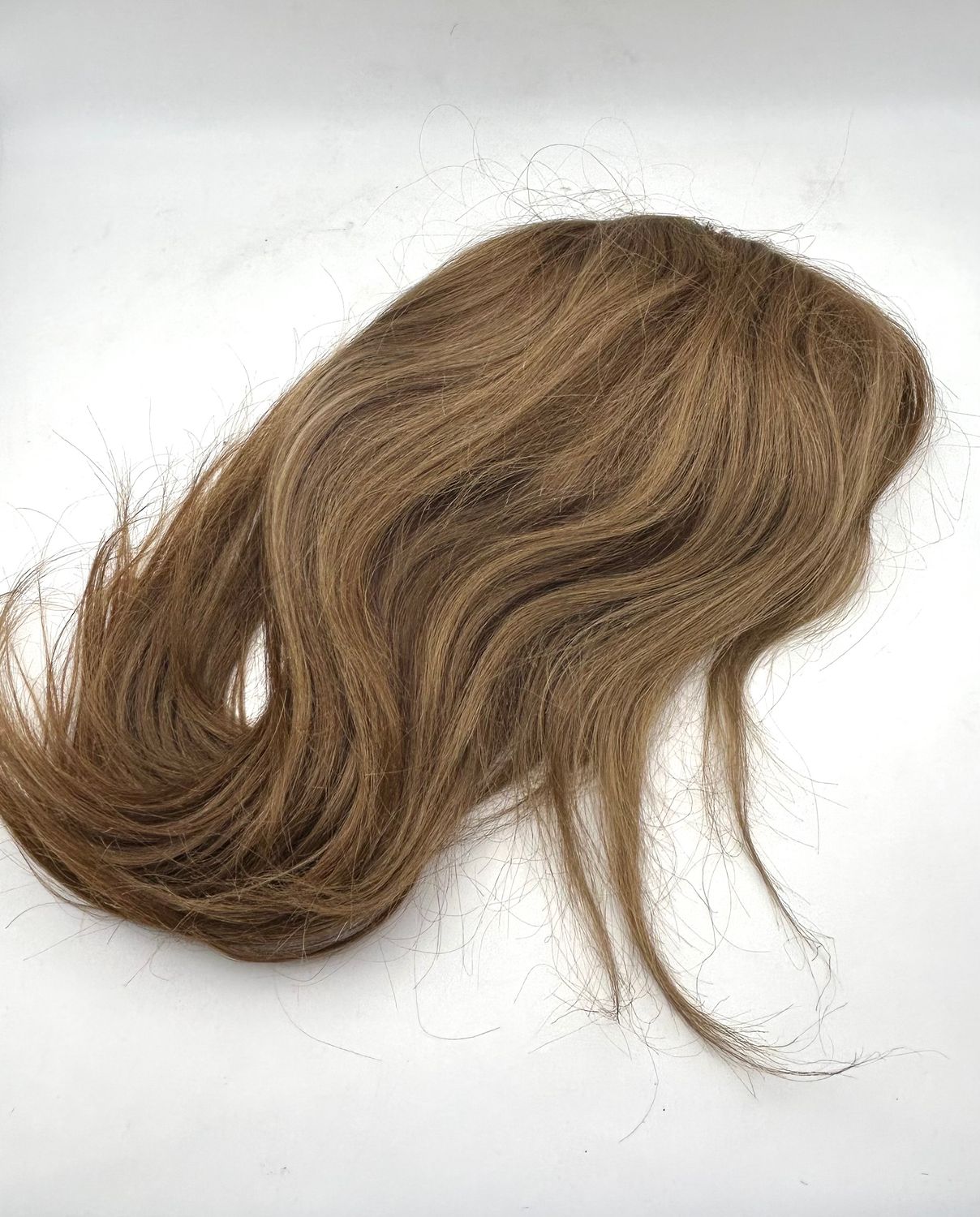 Brązowa peruka z frontem z koronki 13x4 Sapphirewigs, syntetyczna