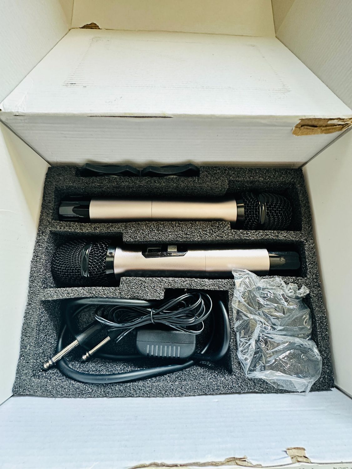 TONOR TW820 – Podwójny bezprzewodowy mikrofon UHF do karaoke i wydarzeń