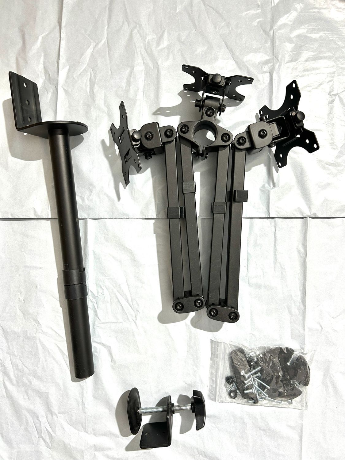 PUTORSEN MAS-3 – Biurkowy uchwyt na 3 monitory 13"–27" (do 7 kg na monitor)