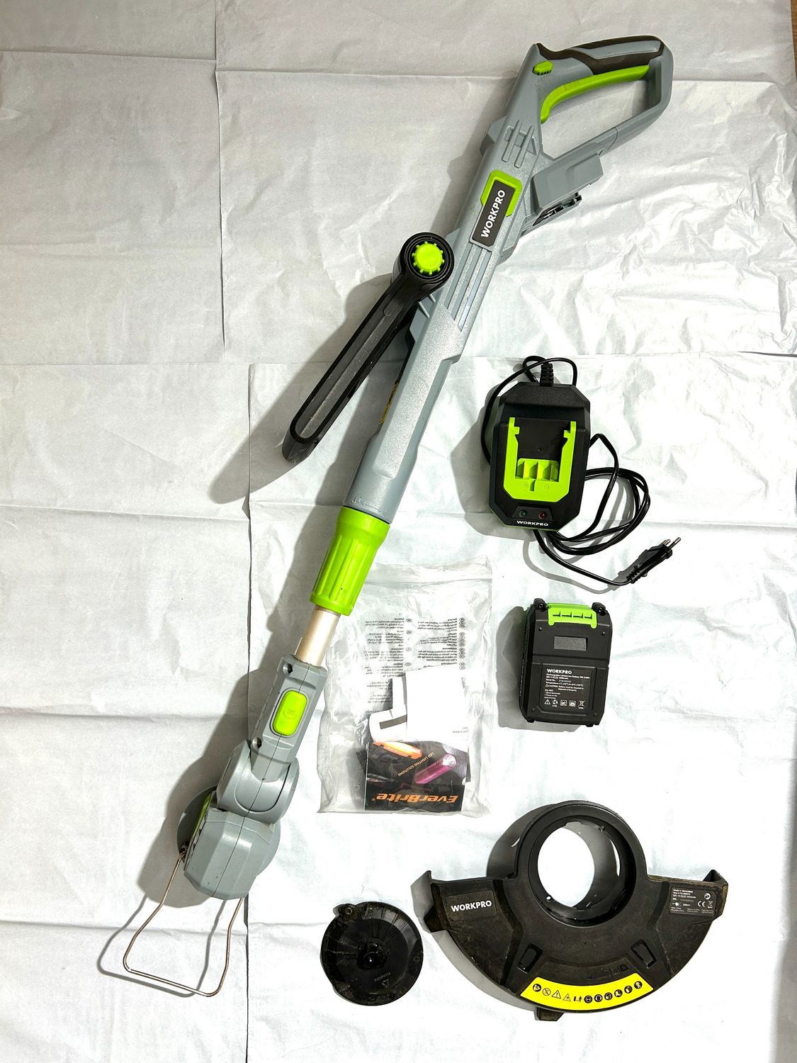 WORKPRO Bezprzewodowa podkaszarka 20 V z akumulatorem 2,0 Ah