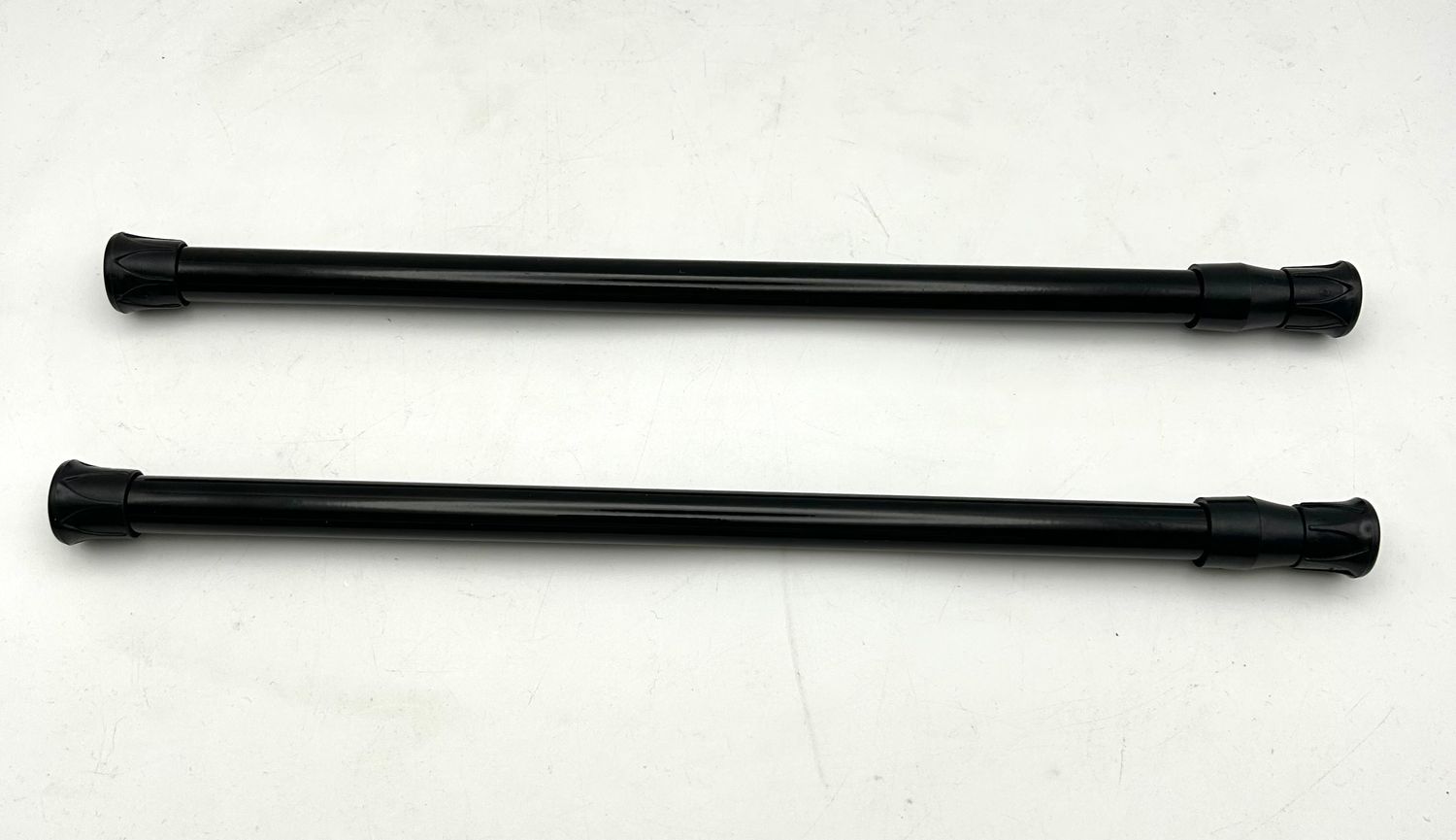 Komplet 2 szt. rozporowych karniszy bez wiercenia GDEVKHN 30–50 cm, czarne