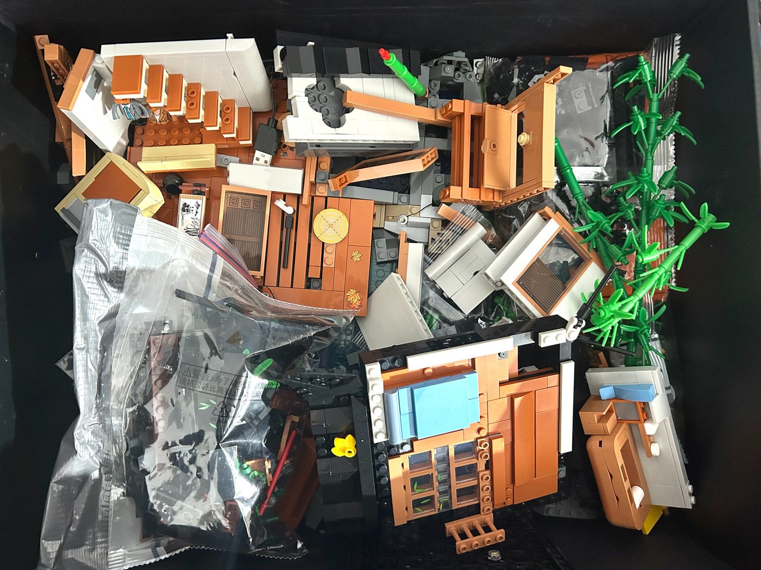 Lumibricks Casa de Bambú – Zestaw Klocków z Oświetleniem LED