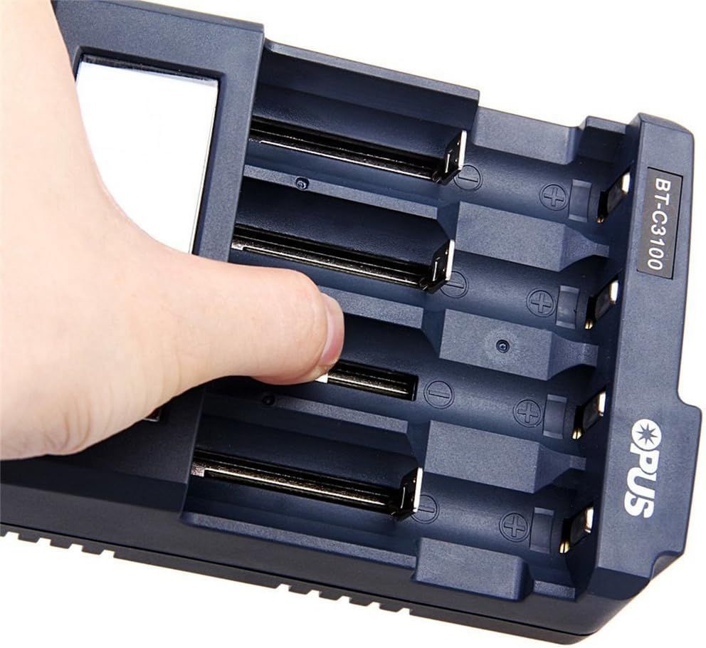 BT-C3100 Smart-Adapter z 4 gniazdami, uniwersalna ładowarka do akumulatorów Li-Ion