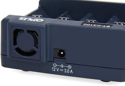 BT-C3100 Smart-Adapter z 4 gniazdami, uniwersalna ładowarka do akumulatorów Li-Ion