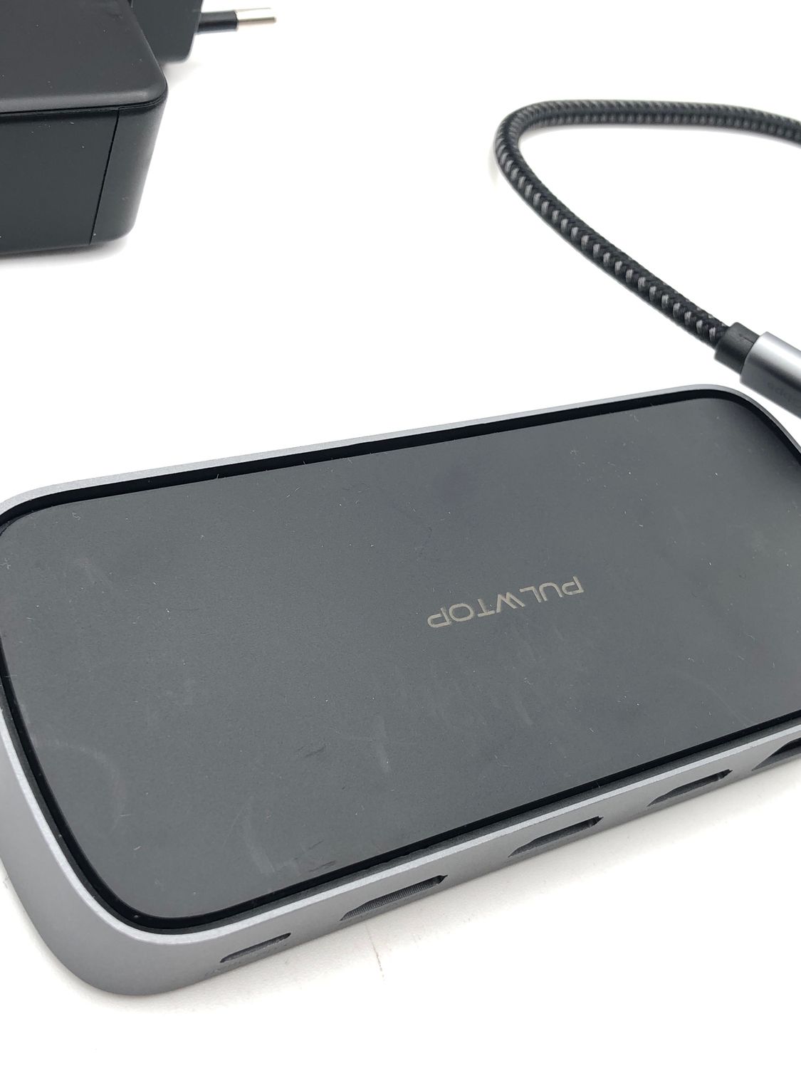 zamienić kartu!!!!!     Stacja dokująca USB‑C z zasilaczem 140 W, stacja dokująca DisplayLink