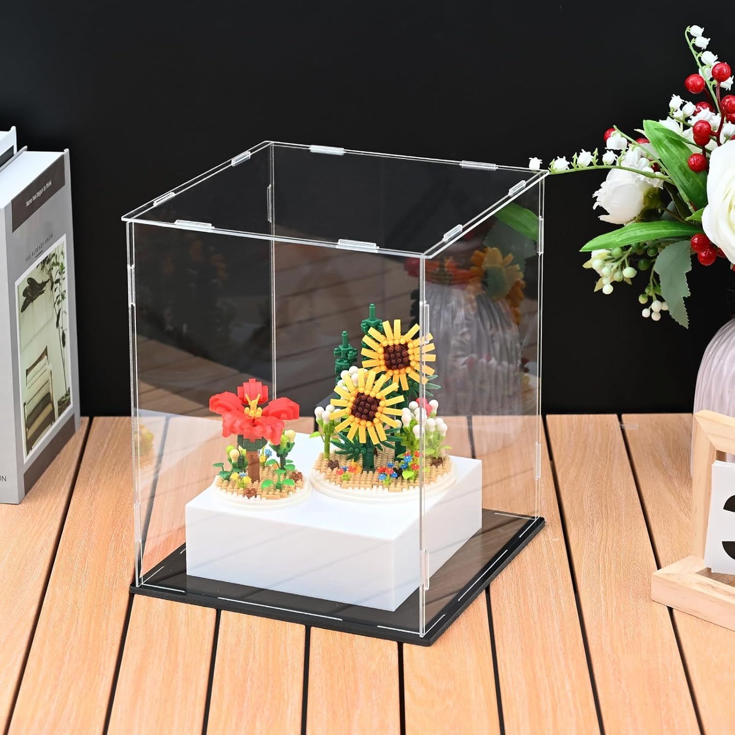 Witryna akrylowa, pudełko ekspozycyjne do kolekcji z czarną podstawą,