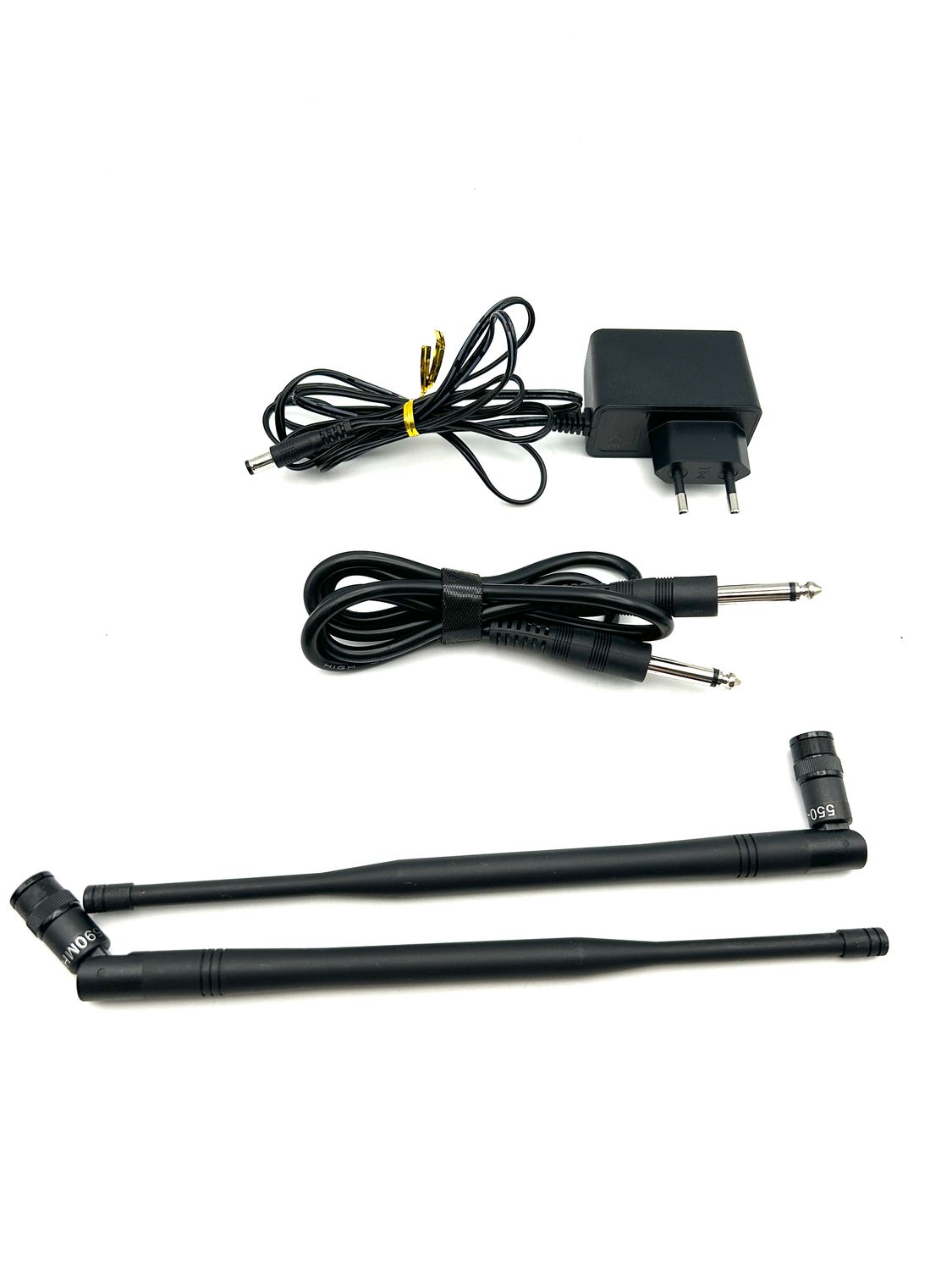 Depusheng R5 – Bezprzewodowy system mikrofonowy UHF z 4 mikrofonami ręcznymi