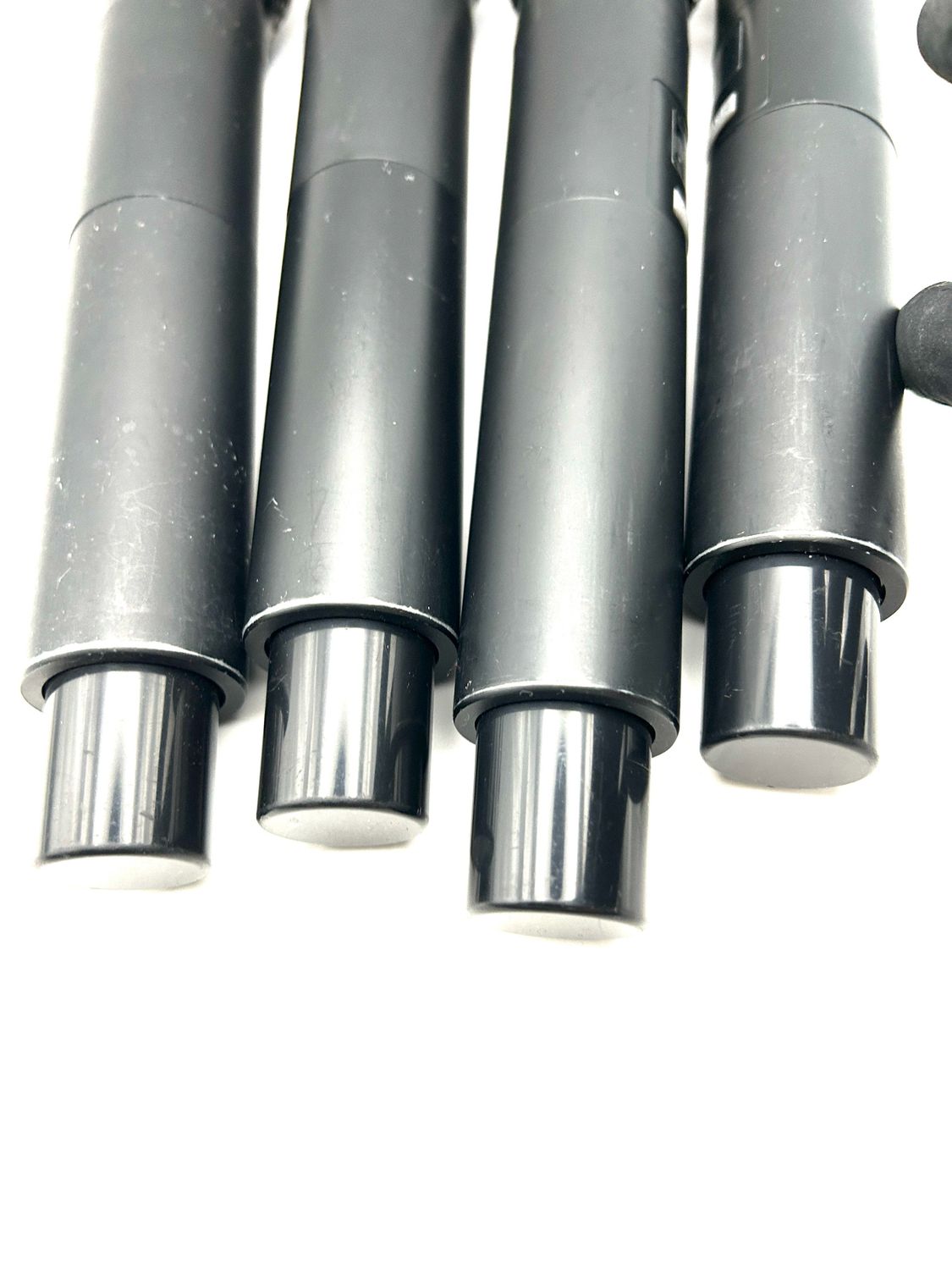 Depusheng R5 – Bezprzewodowy system mikrofonowy UHF z 4 mikrofonami ręcznymi