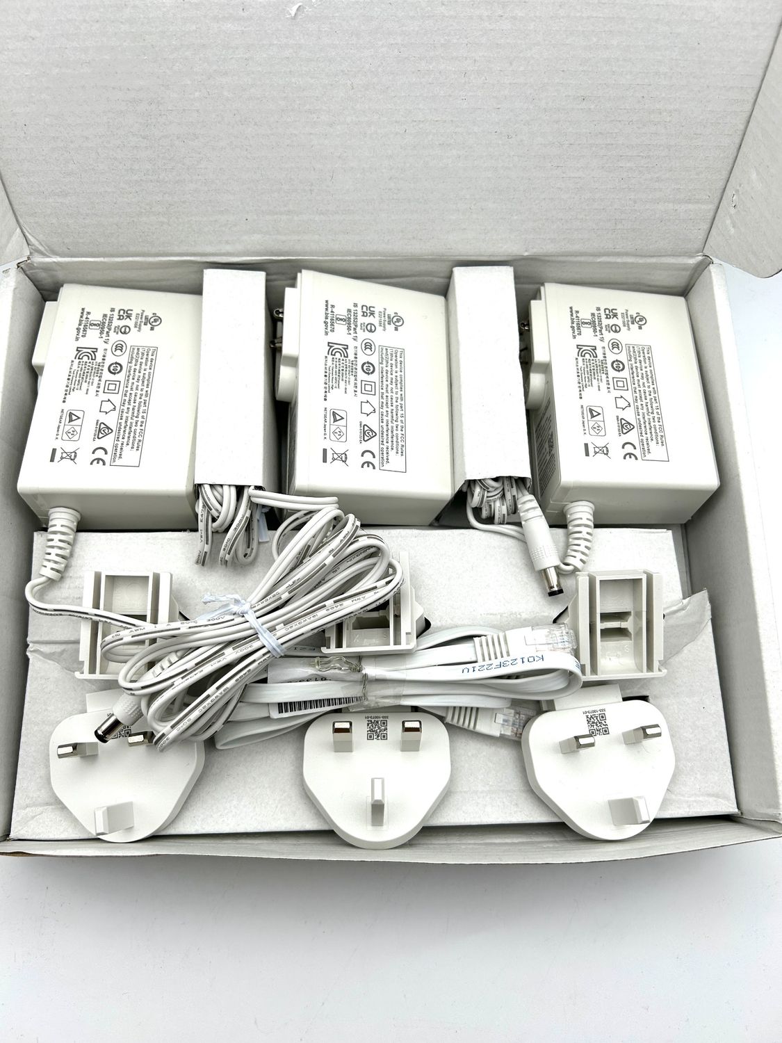 NETGEAR Orbi WiFi 6 Mesh Ultime Tri Bandes (RBK853) – Zestaw 3 szt., AX6000