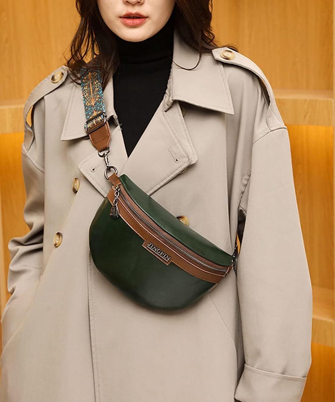 Damska skórzana torebka na ramię – mały format z szerokim paskiem