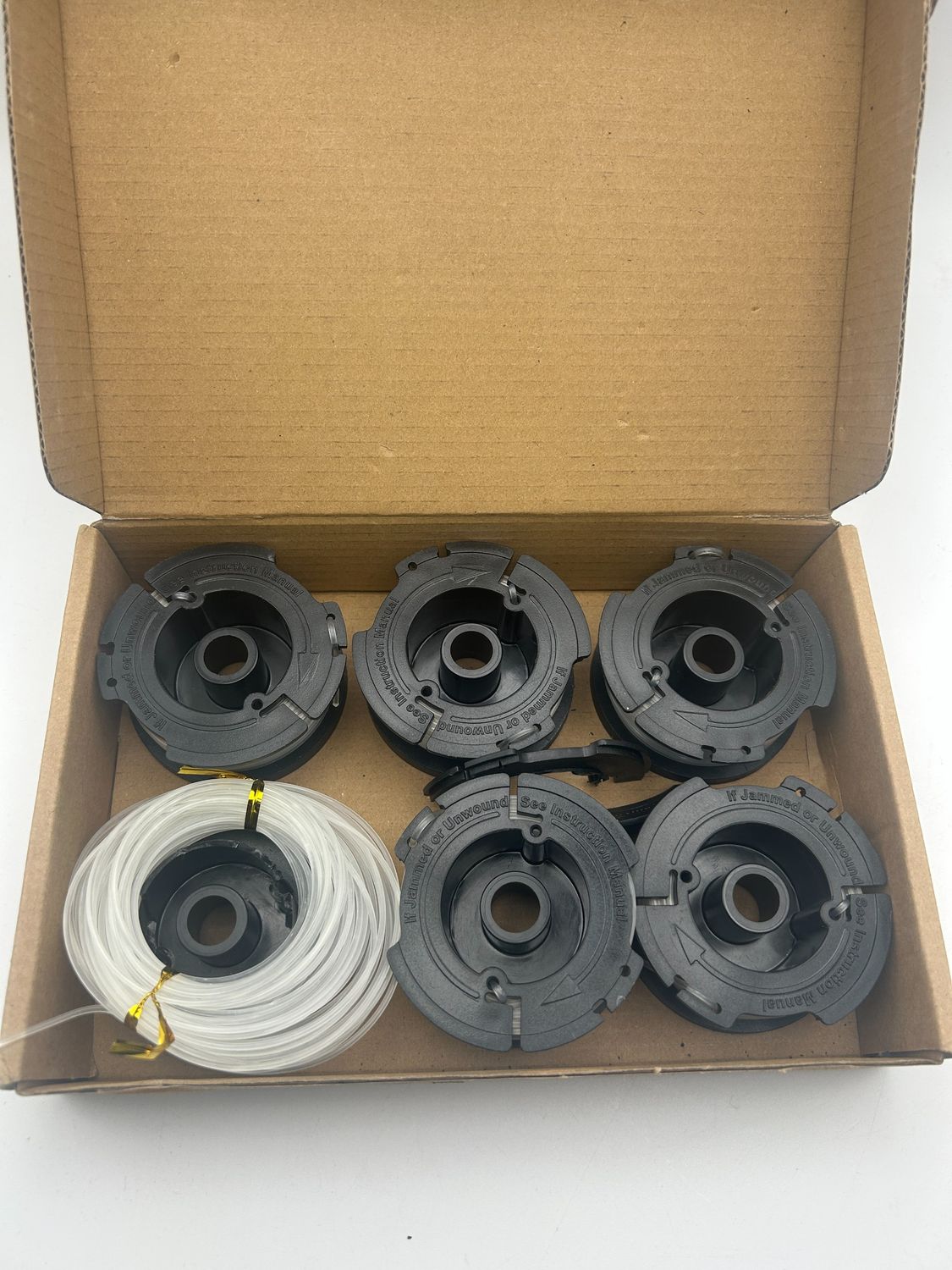 Zestaw 6 rolek żyłki do podkaszarki Black &amp; Decker STC1820CM, STC1820P