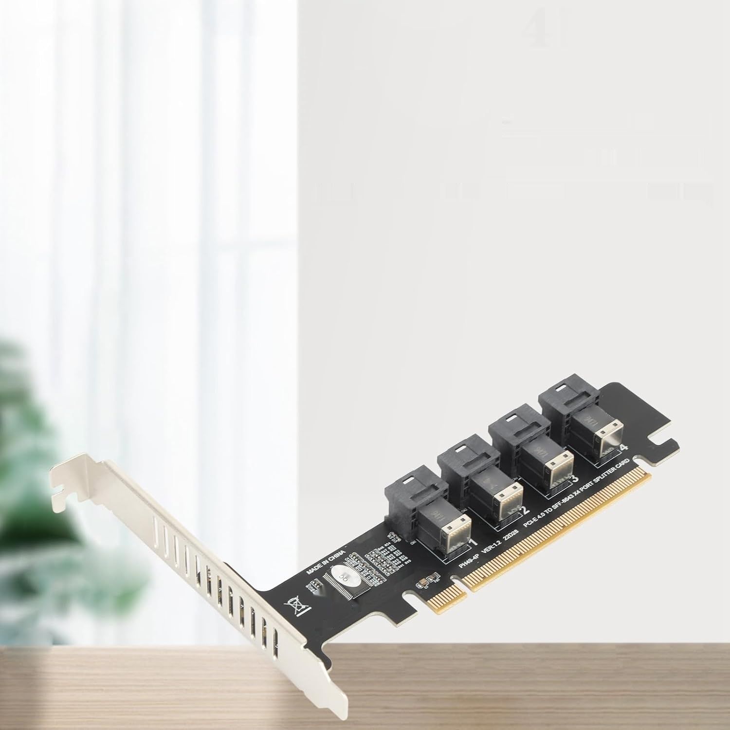 Karta adaptera PCIe x16 na 4 porty U.2, PCIe x16 na U.2 NVMe SFF-8643