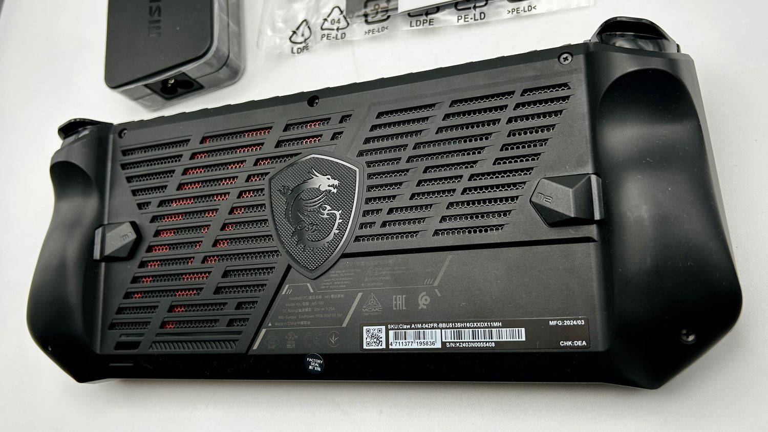 MSI Claw A1M-042FR – przenośna konsola do gier