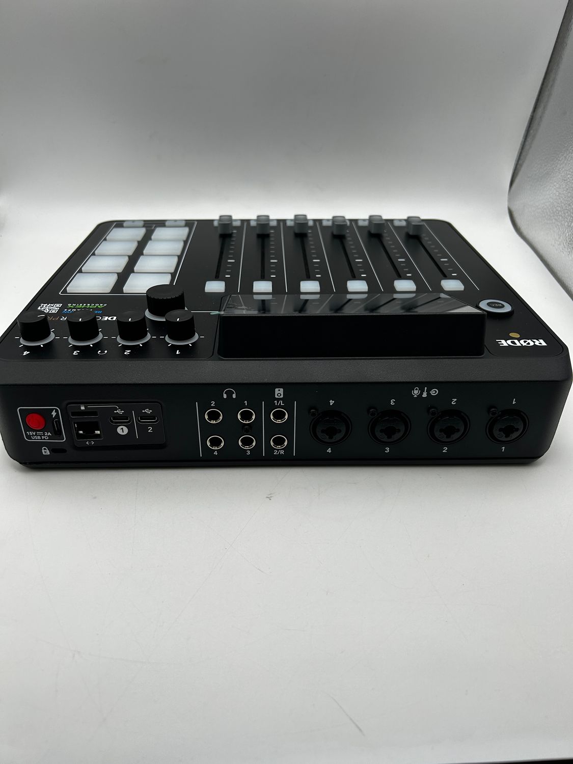 RØDE RØDECaster Pro II – kompleksowe rozwiązanie produkcyjne do podcastów