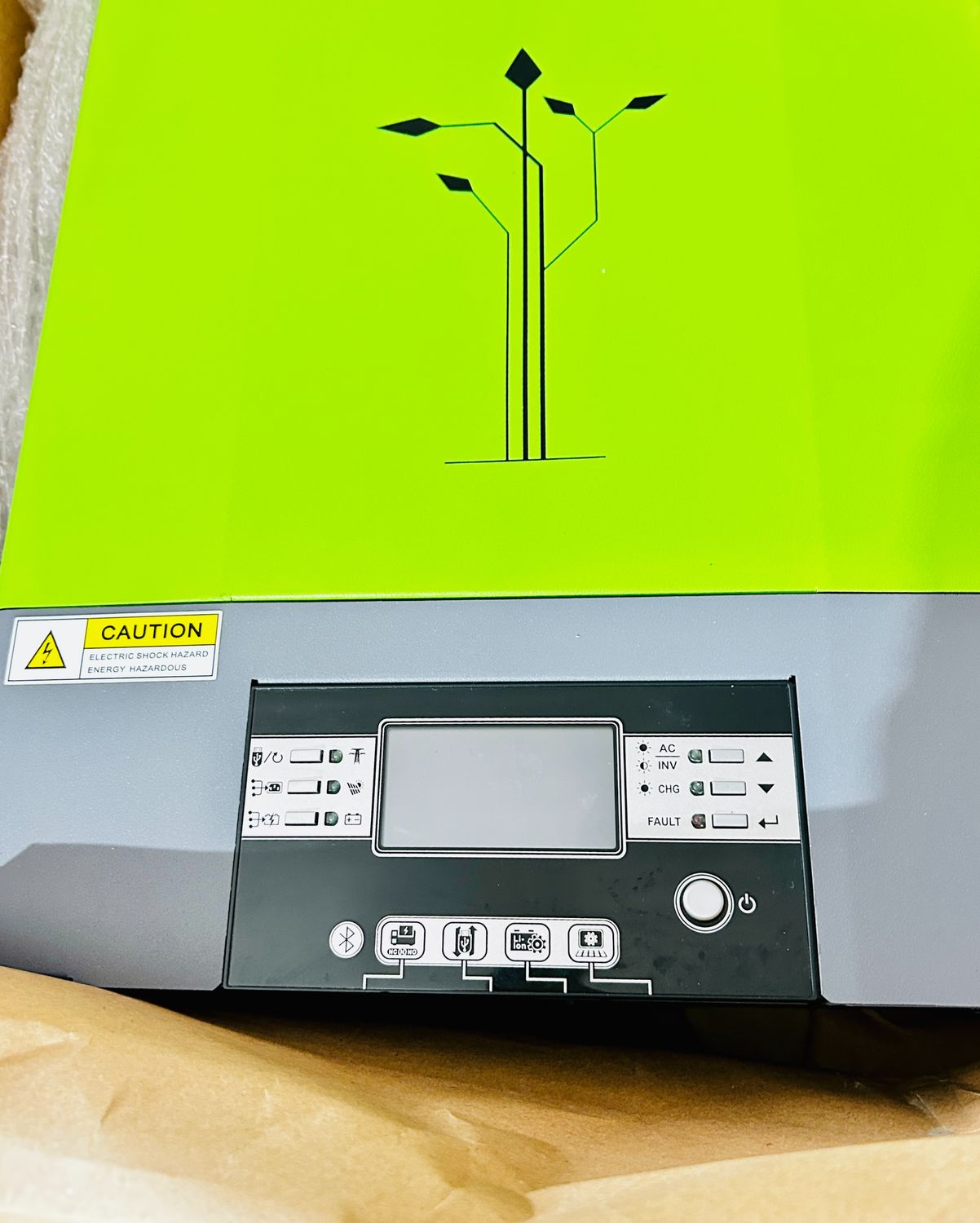 Falownik hybrydowy UM-V3 5000 W 48 V MPPT Bluetooth
