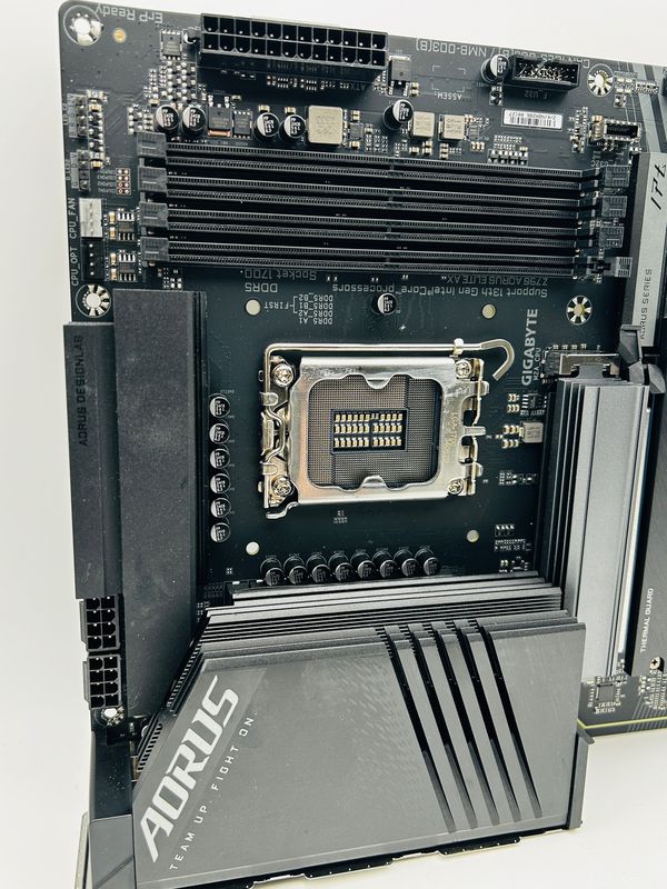 GIGABYTE Z790 AORUS Elite AX Płyta główna - Obsługuje procesory Intel®