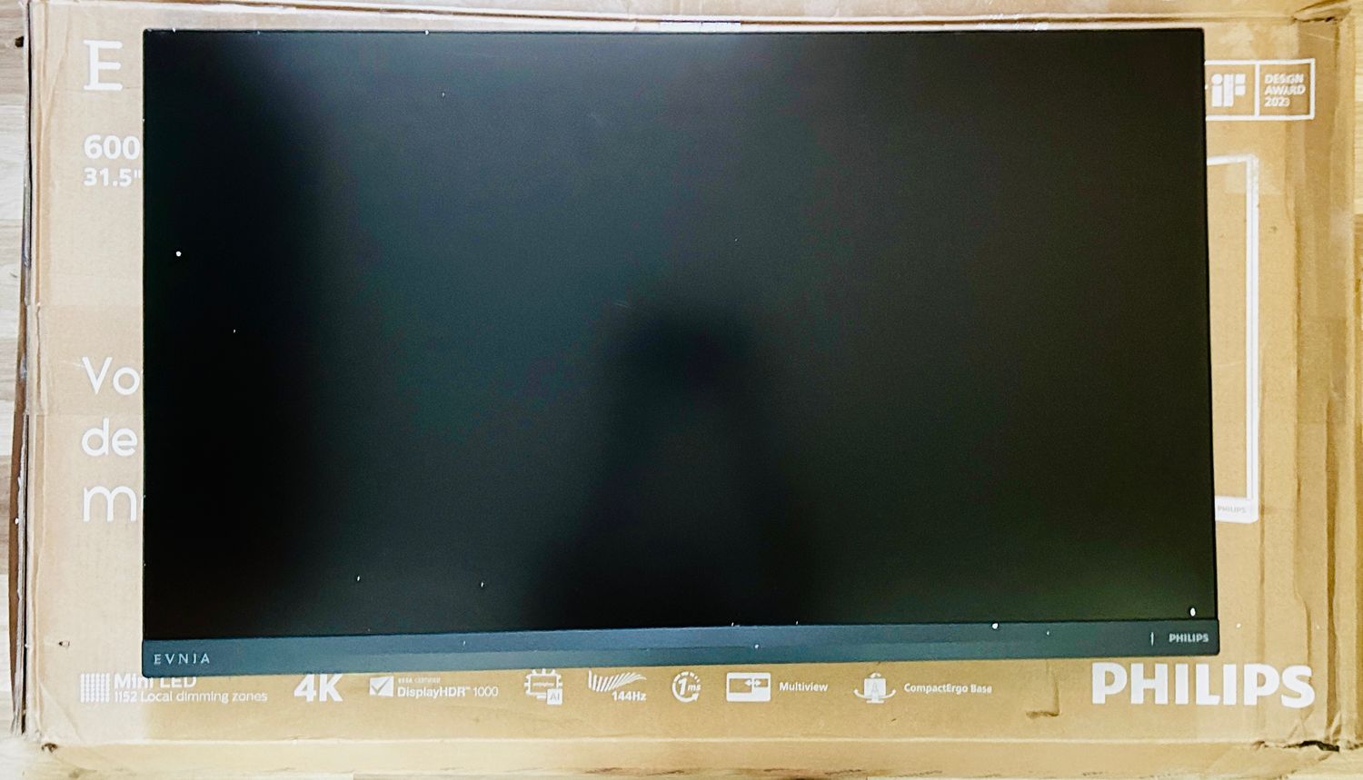 PHILIPS Evnia 32M2N6800M/00 – monitor uszkodzony