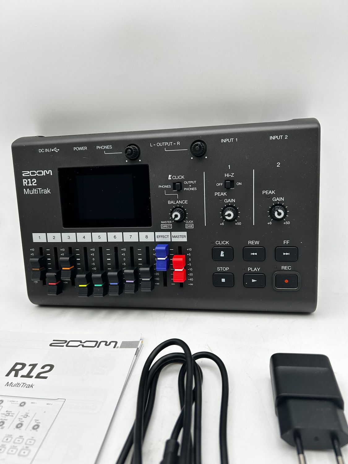 ZOOM R12 MultiTrak przenośny rejestrator 8-ścieżkowy i kompaktowe