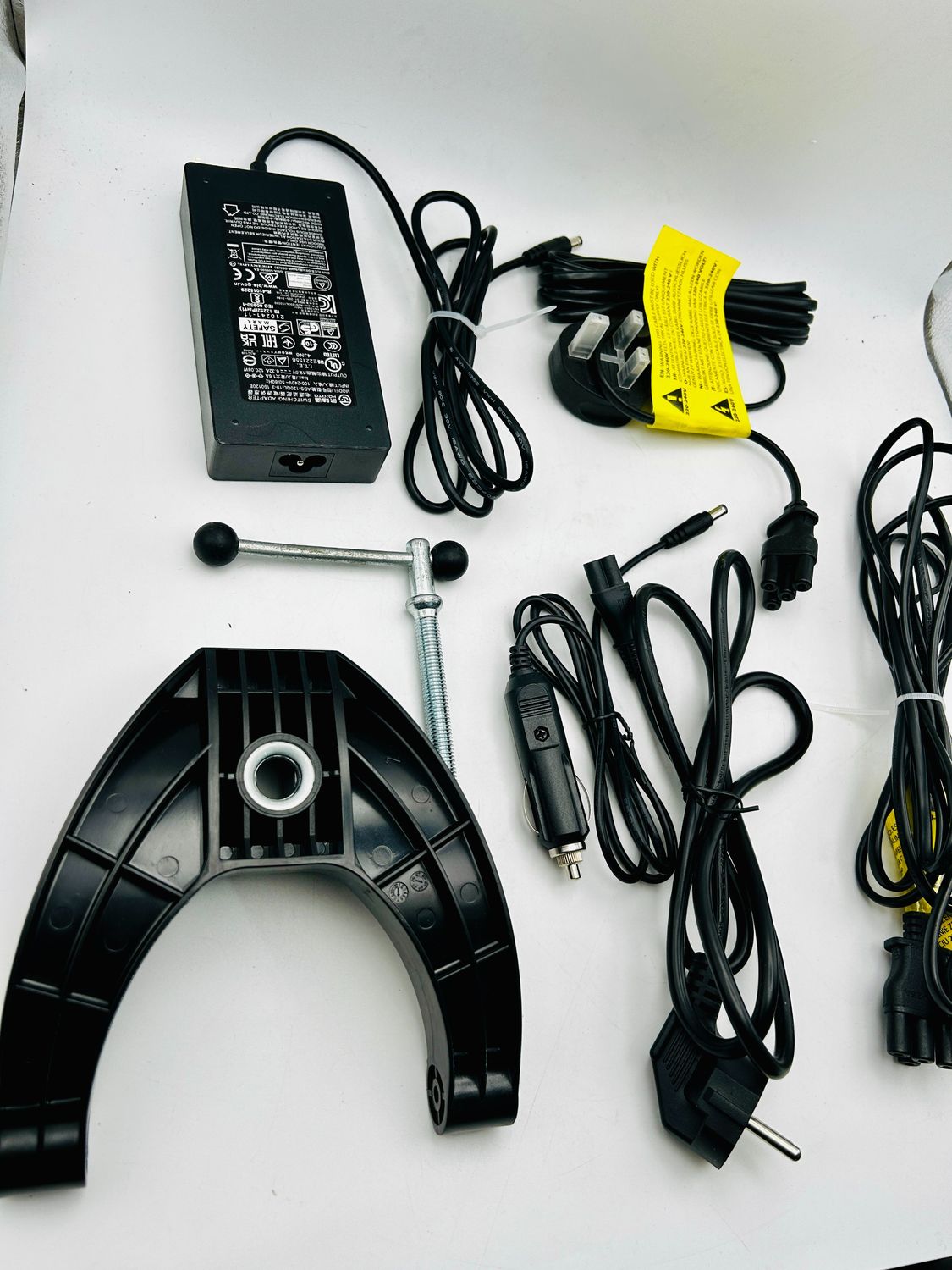 Thrustmaster T300 Servo Base – baza kierownicy z Force Feedback do PS4