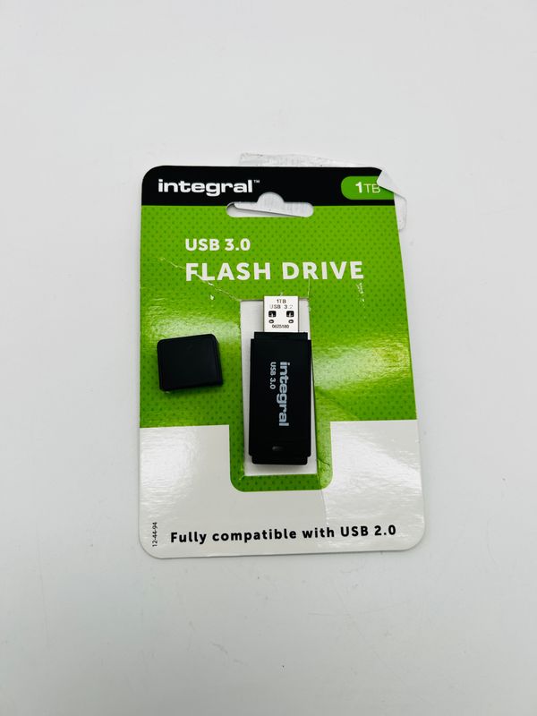 Pendrive Integral 1 TB USB 3.0 czarny - nietestowany