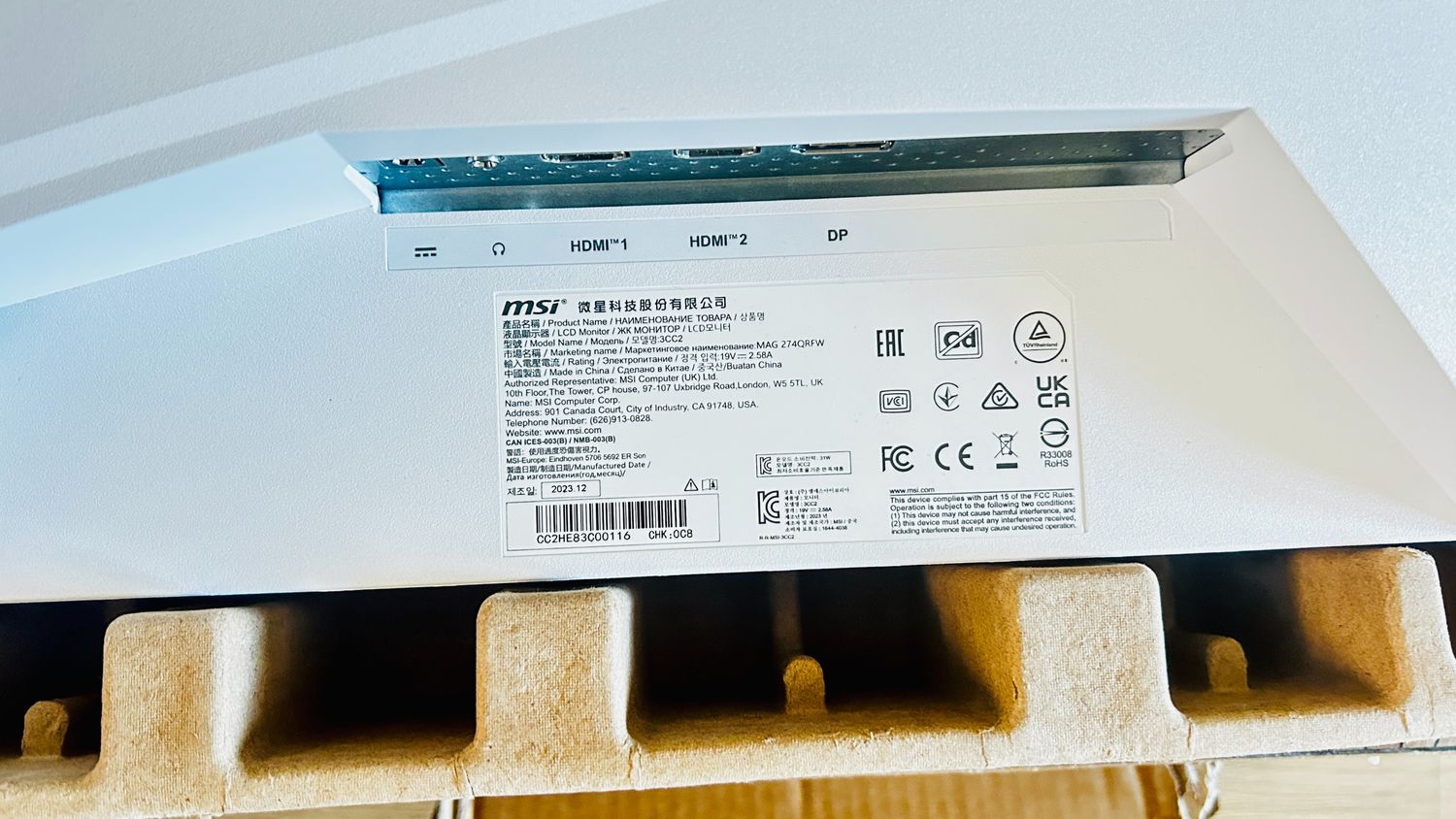MSI MAG 274QRFW 27" WQHD Rapid IPS 180 Hz Monitor pasy na matrycy