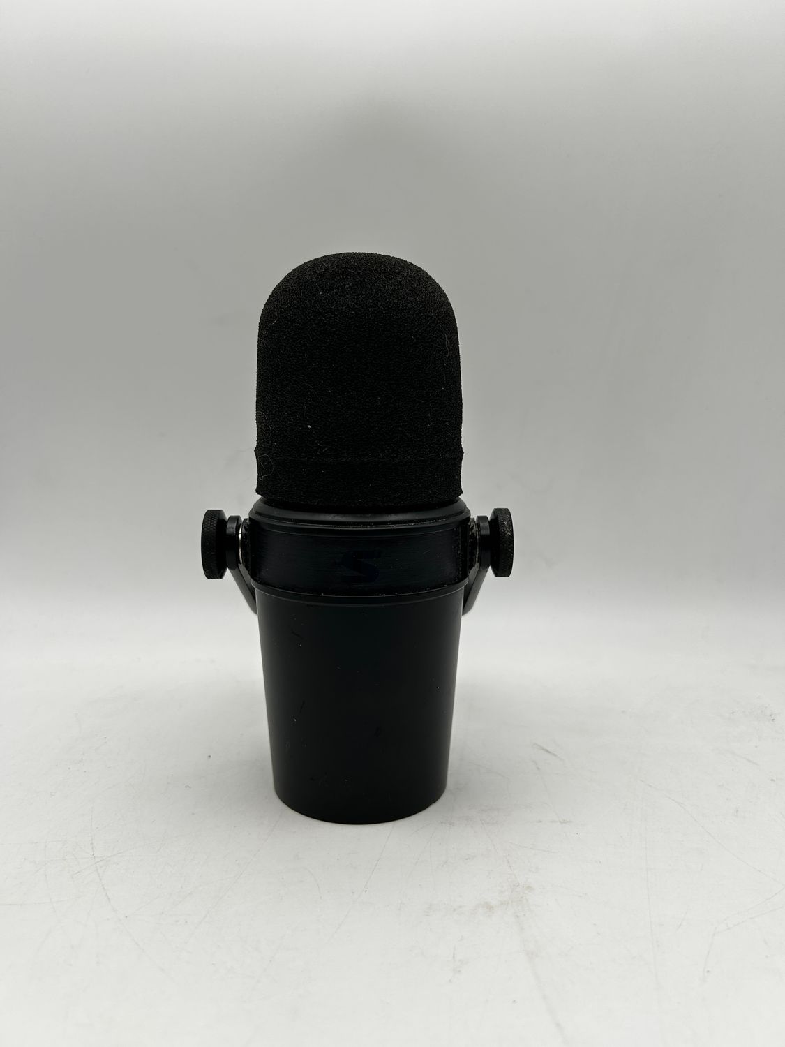 Shure MV7X – mikrofon XLR do podcastów, nagrywania, streamingu na żywo i gamingu