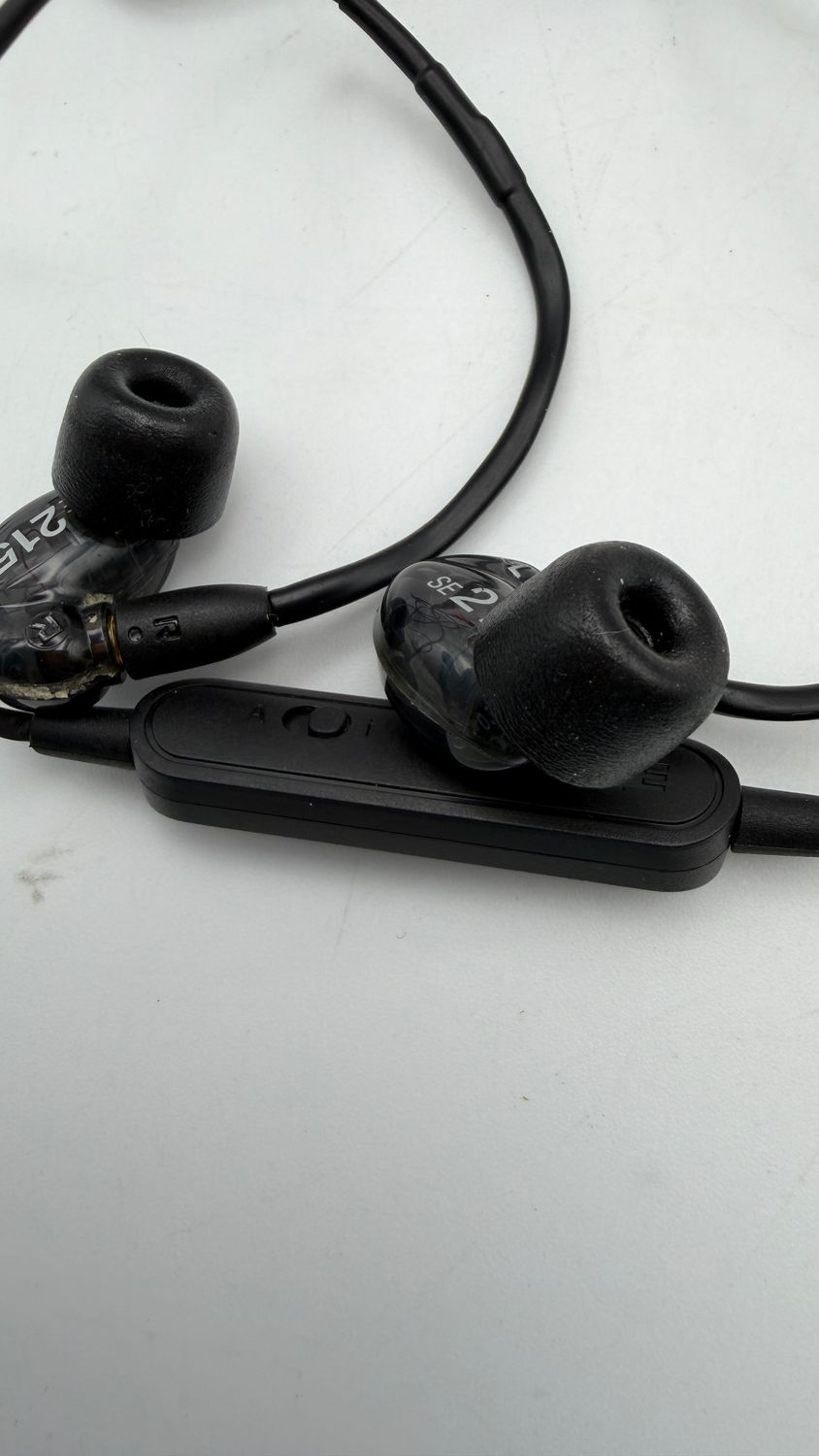 Shure SE215-K-E – douszne słuchawki z izolacją dźwięku, czarne