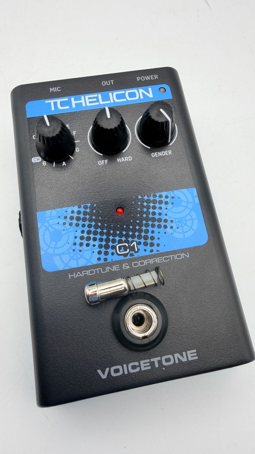 TC Helicon VOICETONE C1