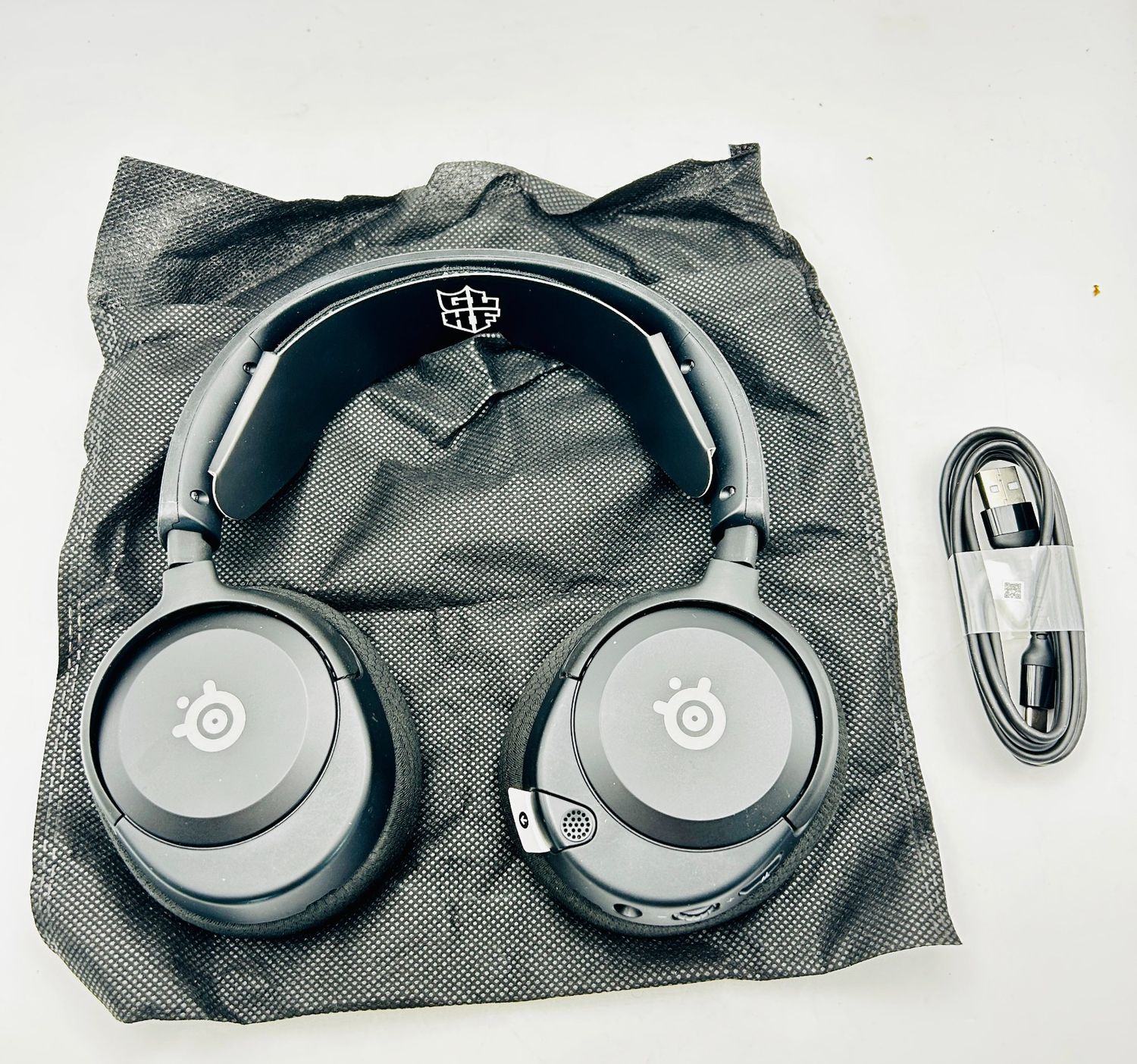 SteelSeries Arctis Nova 7P Wireless Gen 2