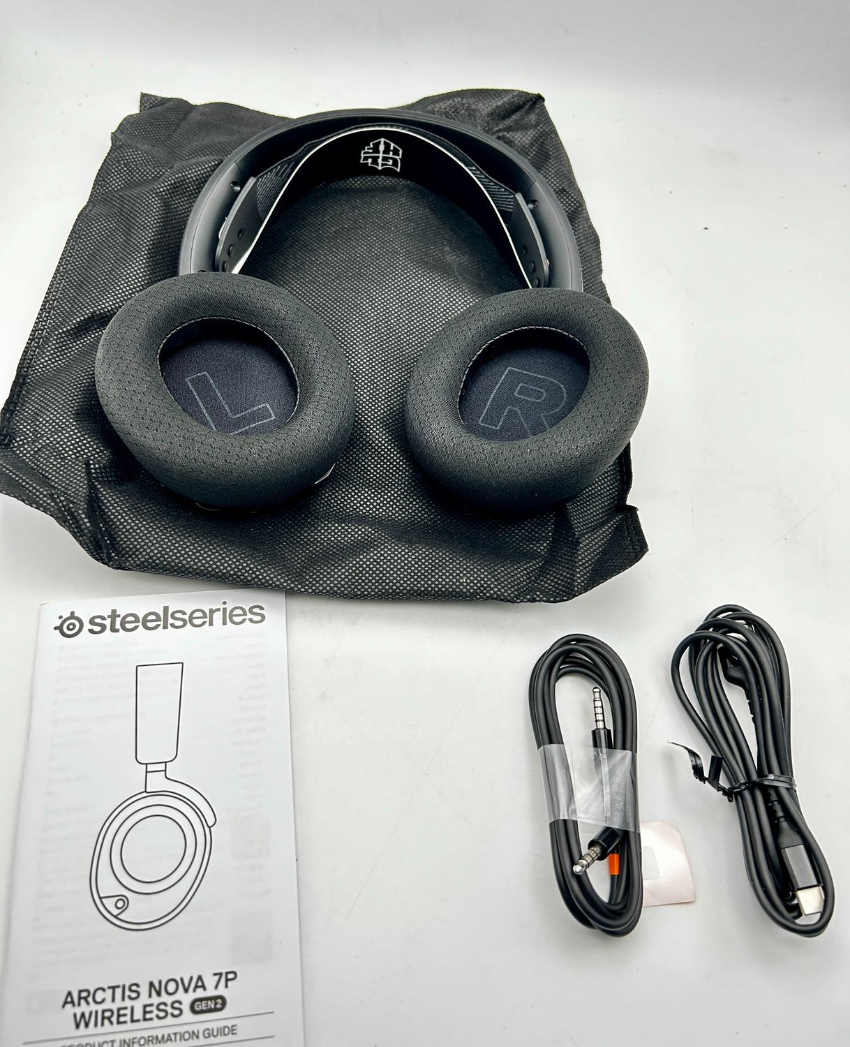 SteelSeries Arctis Nova 7P Wireless Gen 2