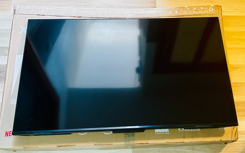 TCL 43V6B 43" 4K Ultra HD HDR Google TV – uszkodzony, nie włącza się