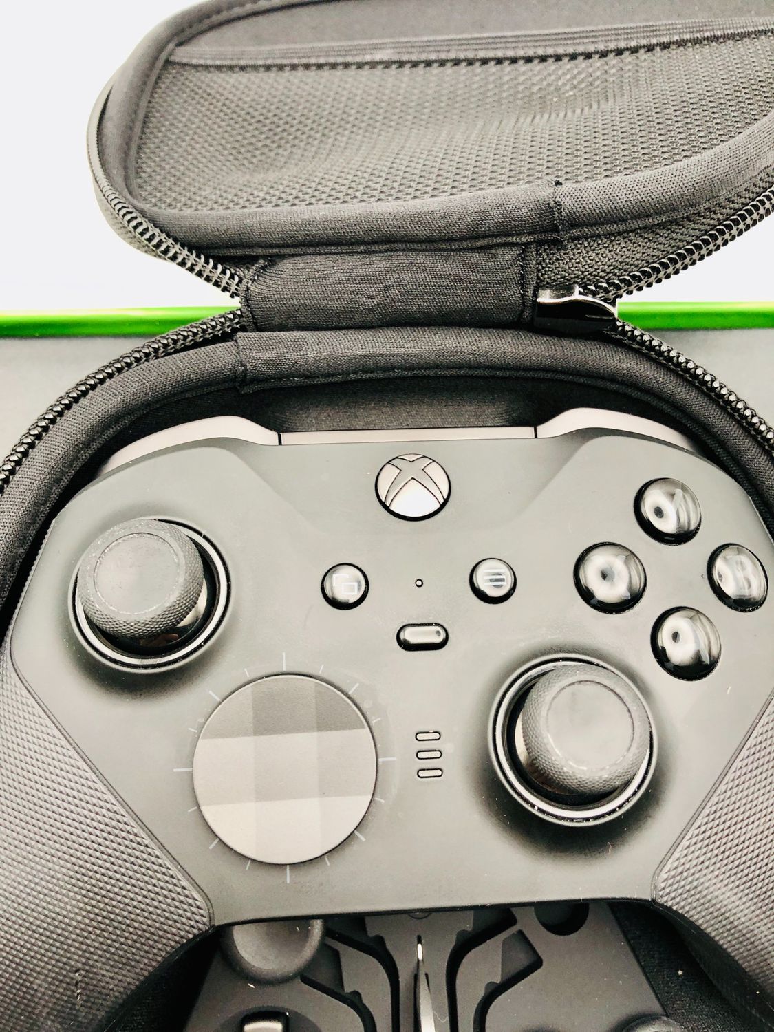 Bezprzewodowy kontroler Xbox, Elite czarny