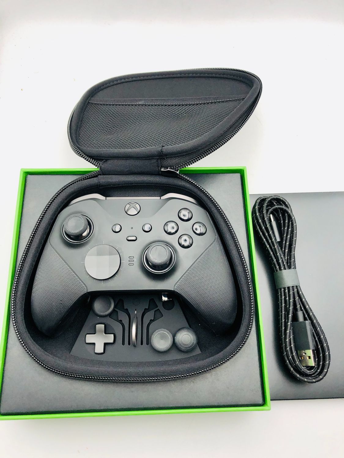 Bezprzewodowy kontroler Xbox, Elite czarny