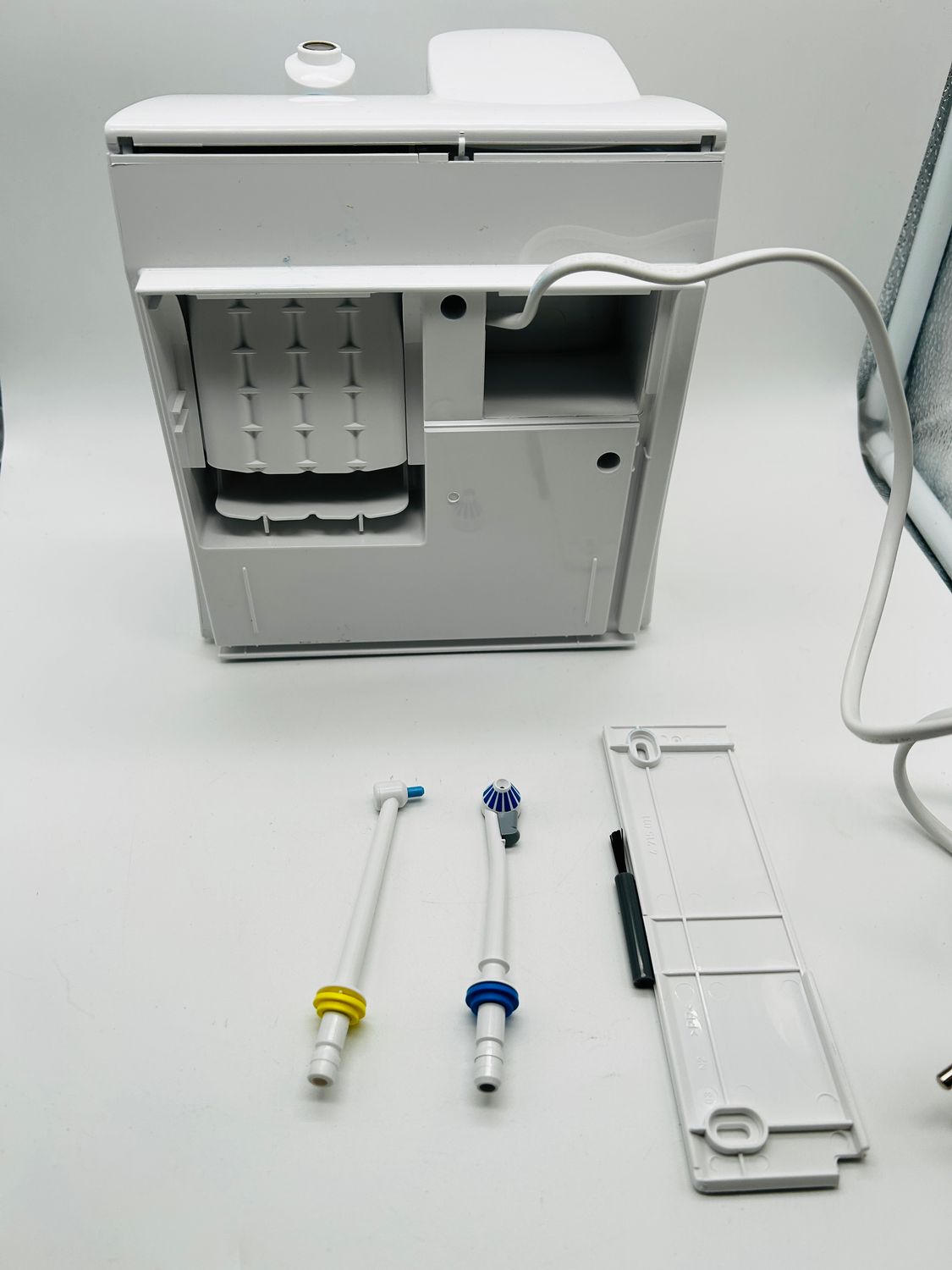 Oral-B Health Center 8006540841396 irygator, biały, 600 ml