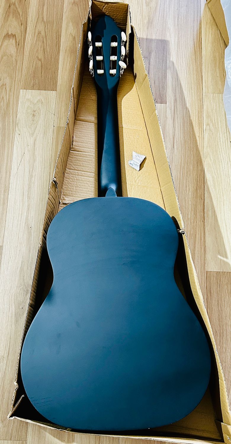 Zestaw startowy Navarrez NV12PK gitara klasyczna czarna 4/4