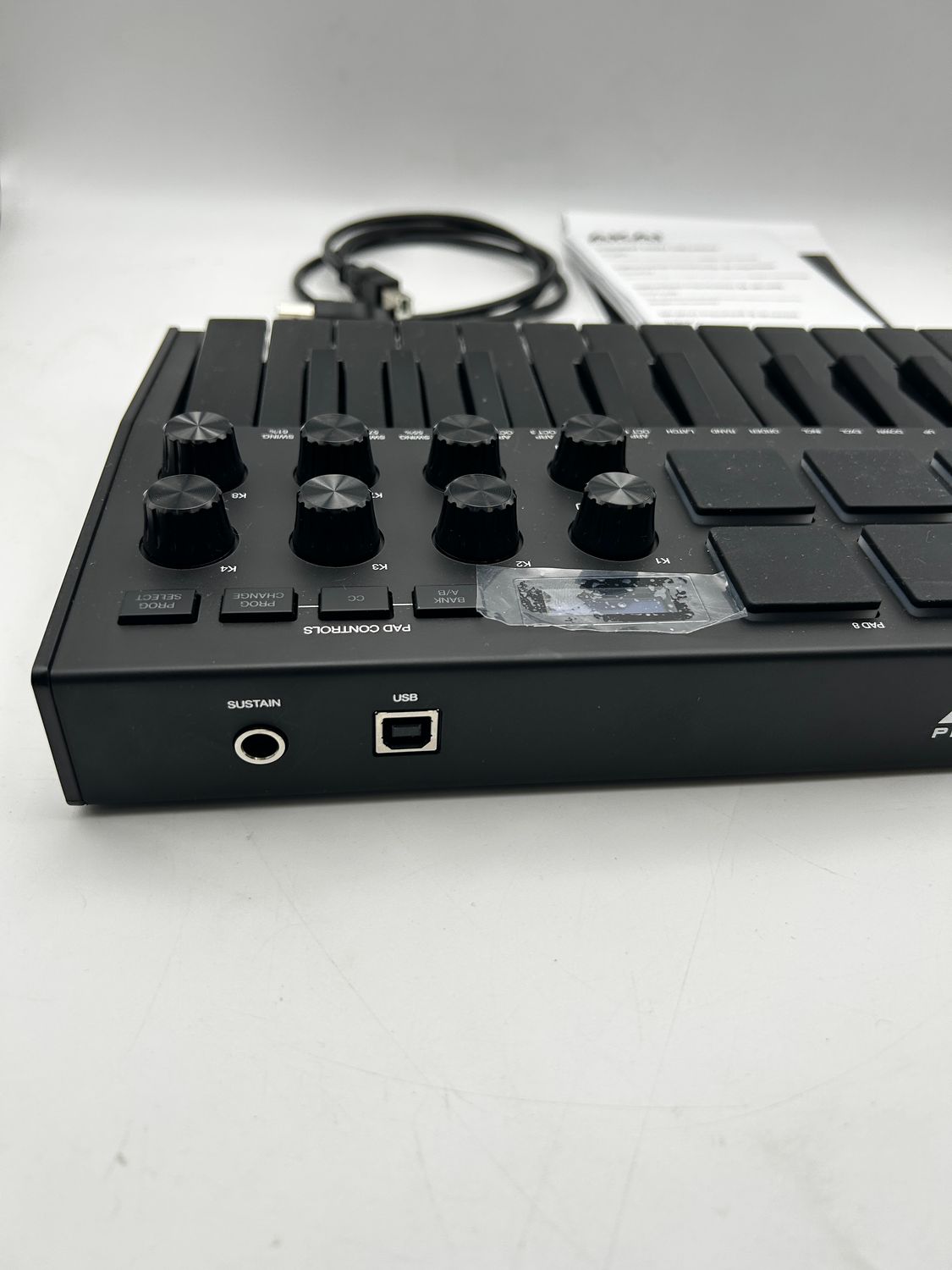 Akai Professional MPK Mini MK3 25-klawiszowa klawiatura sterująca USB