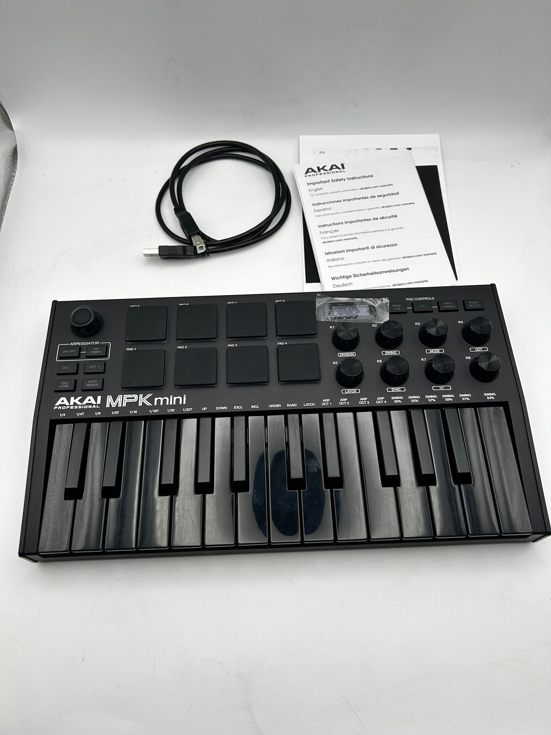 Akai Professional MPK Mini MK3 25-klawiszowa klawiatura sterująca USB