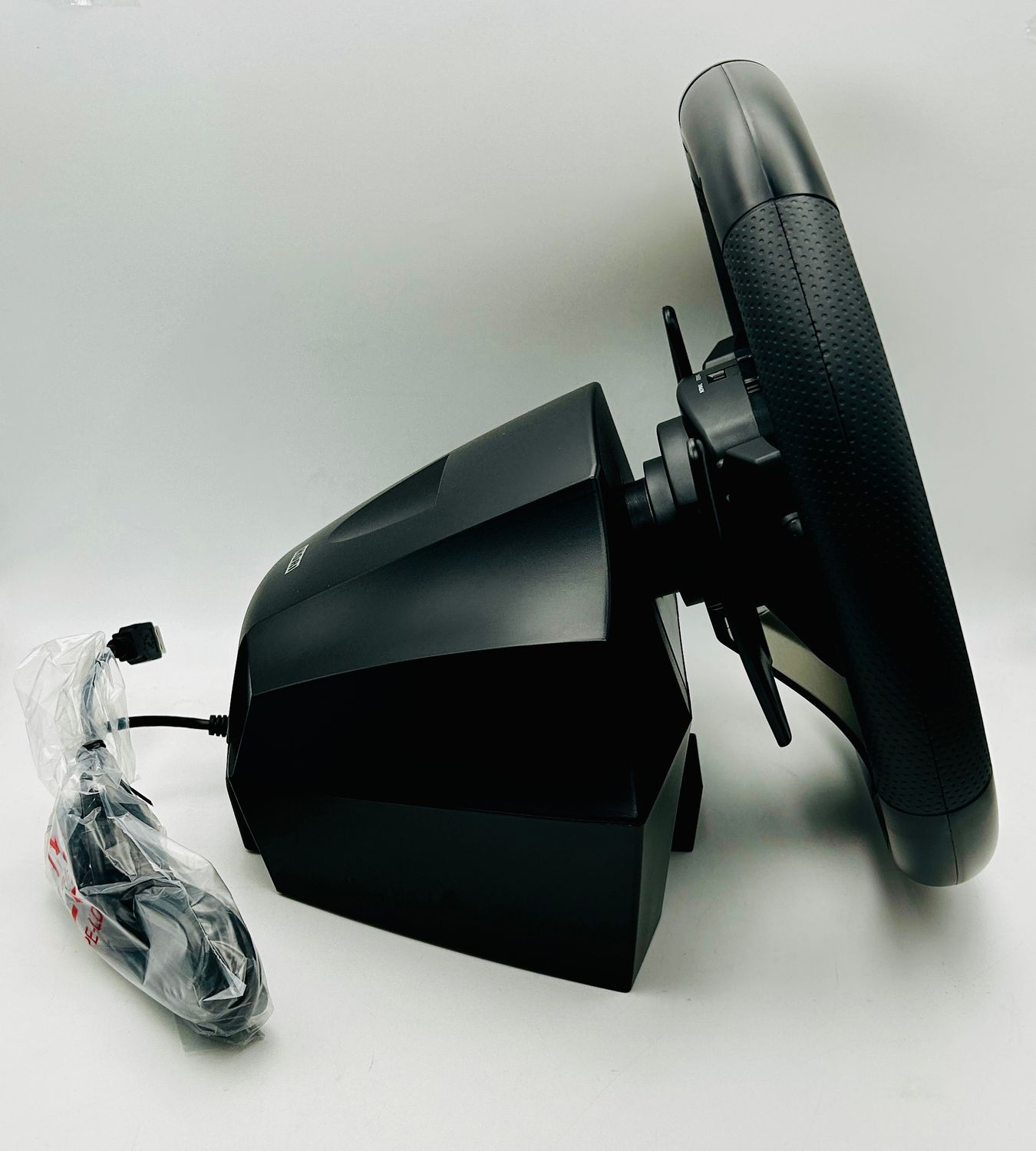 Hori Volante RWA Racing Wheel Apex - kierownica wyścigowa w kolorze czarnym
