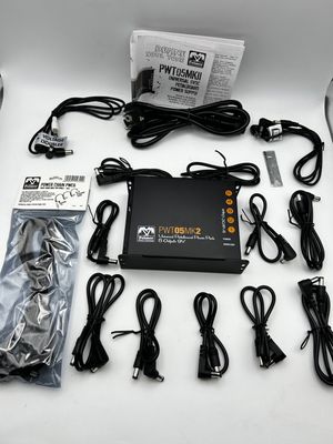 Palmer PWT 05 MK 2 - Uniwersalny zasilacz 9 V do pedalboardów