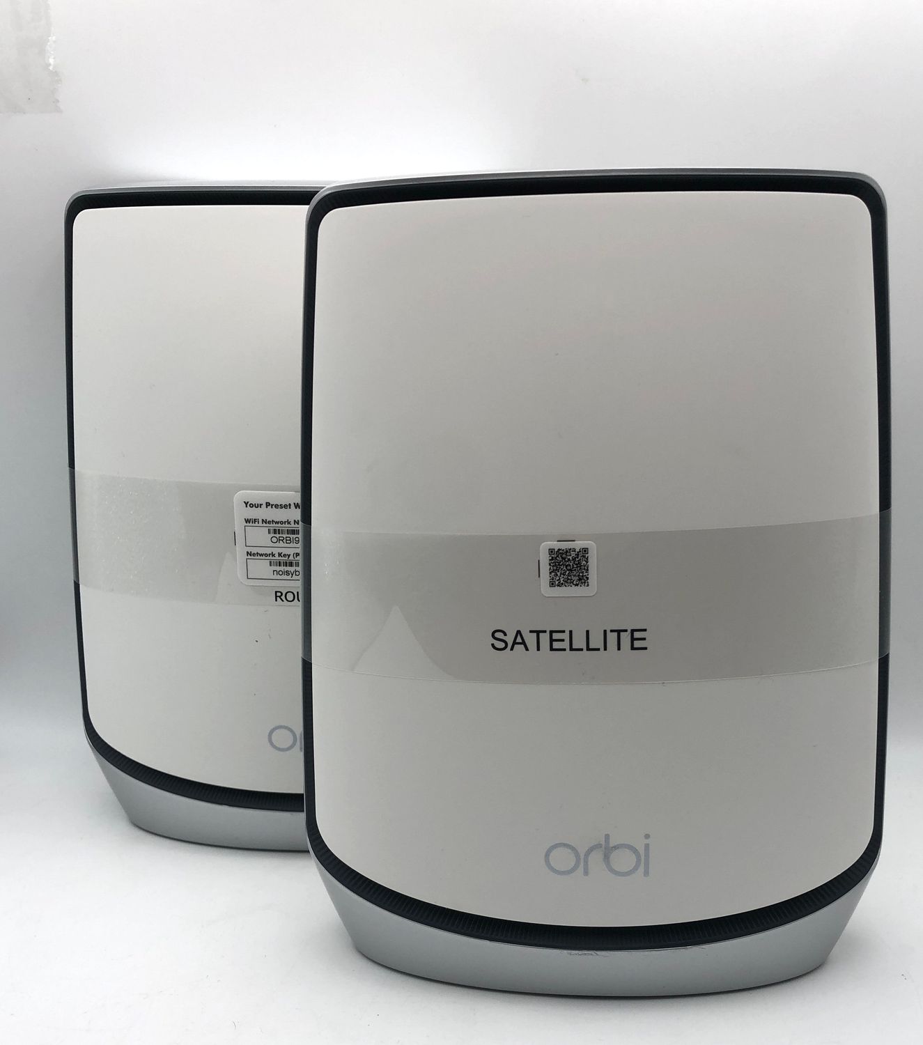 NETGEAR Orbi Mesh WiFi 6 RBK852 AX6000 (router + satelita)