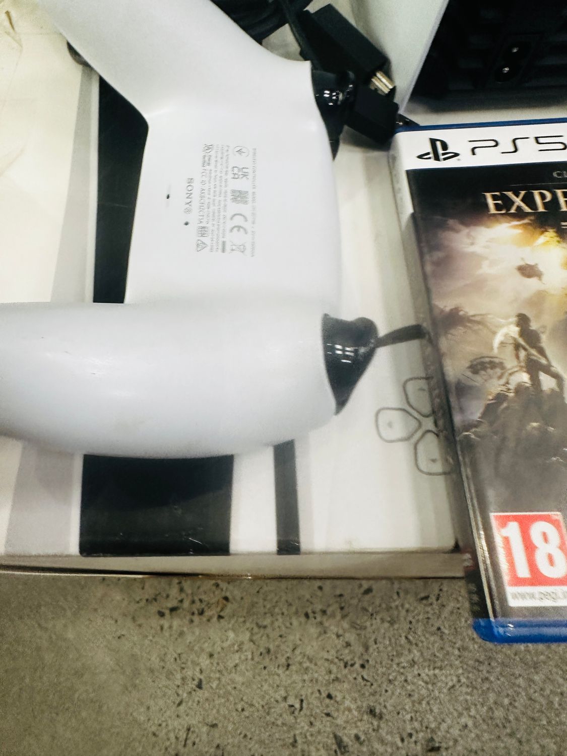 Sony PlayStation 5 Edycja Standard z napędem Blu-ray 4K – biała