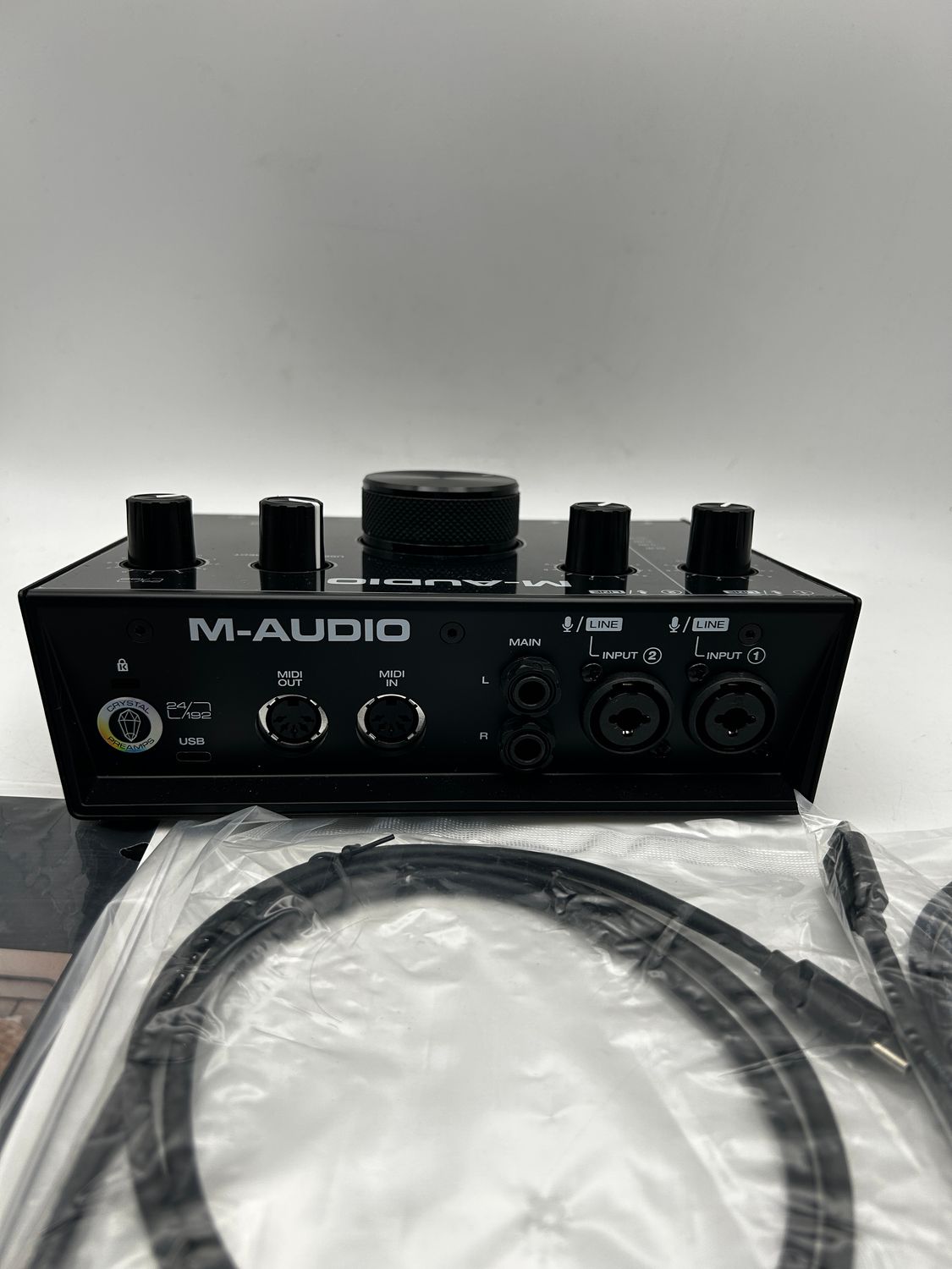 M-Audio AIR 192|14 interfejs audio USB-C 24-bit/192 kHz z MIDI