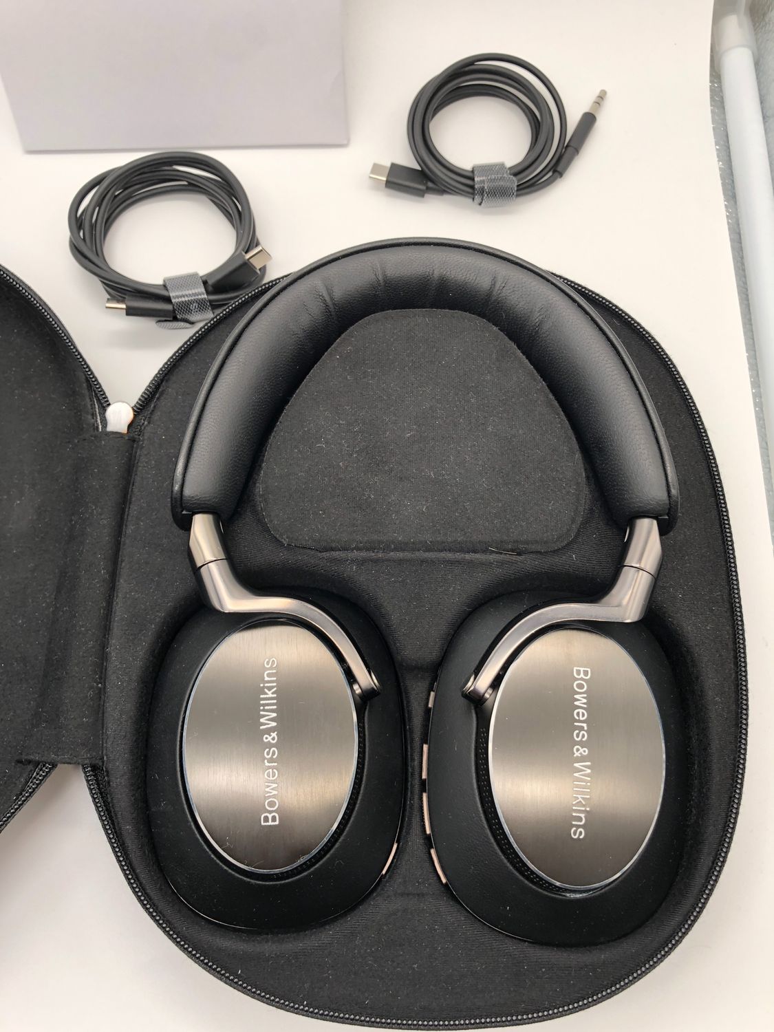 Bowers &amp; Wilkins Px8 FP42951 Słuchawki nauszne, czarne