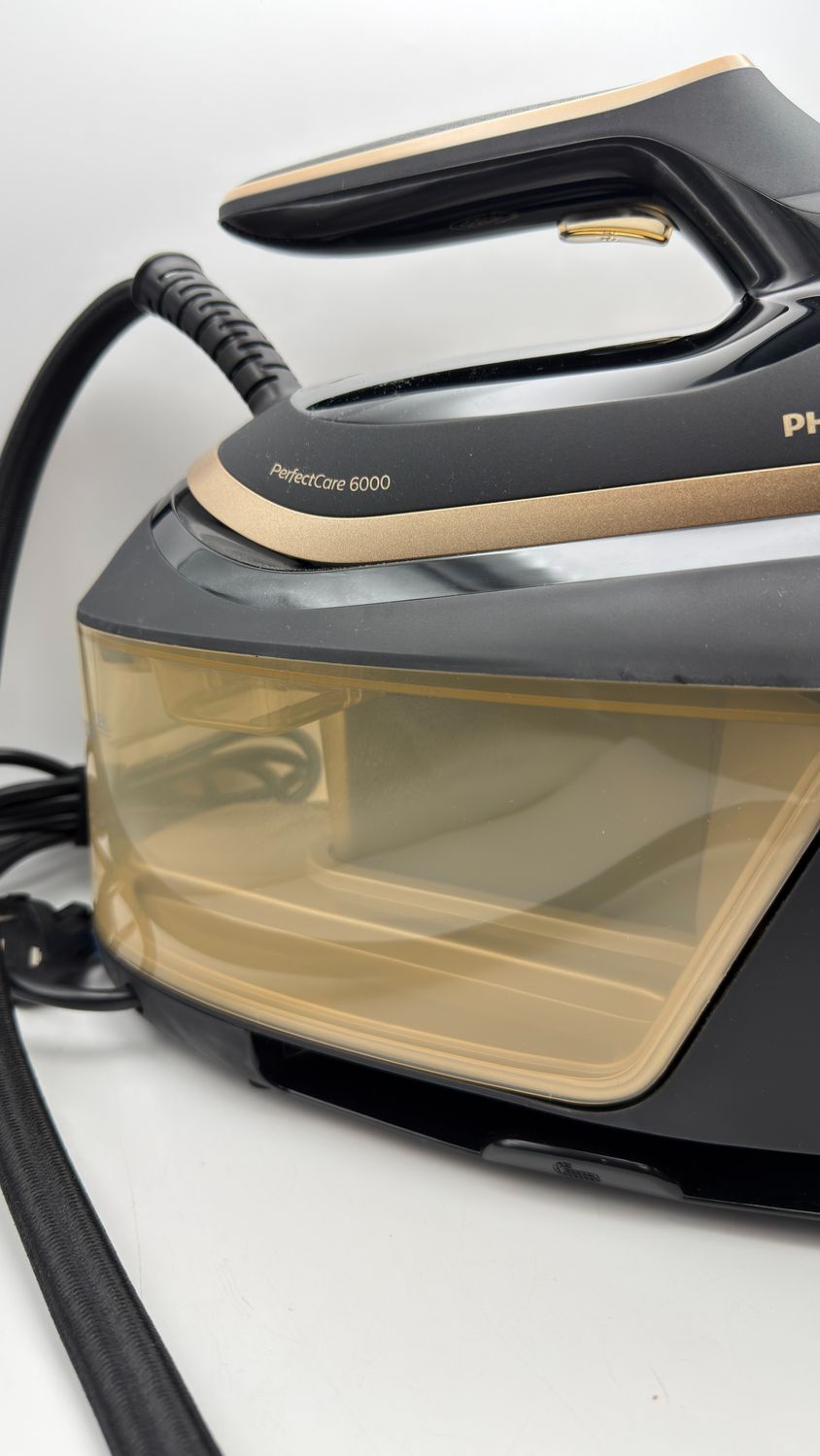 Philips stacja parowa PerfectCare seria 6000, czarna, 2400 W