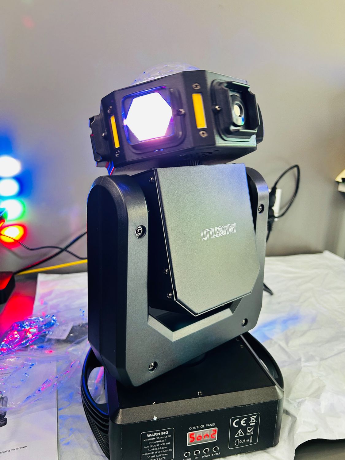 Lampa dyskotekowa imprezowa ZS101, ruchoma głowica LED RGB